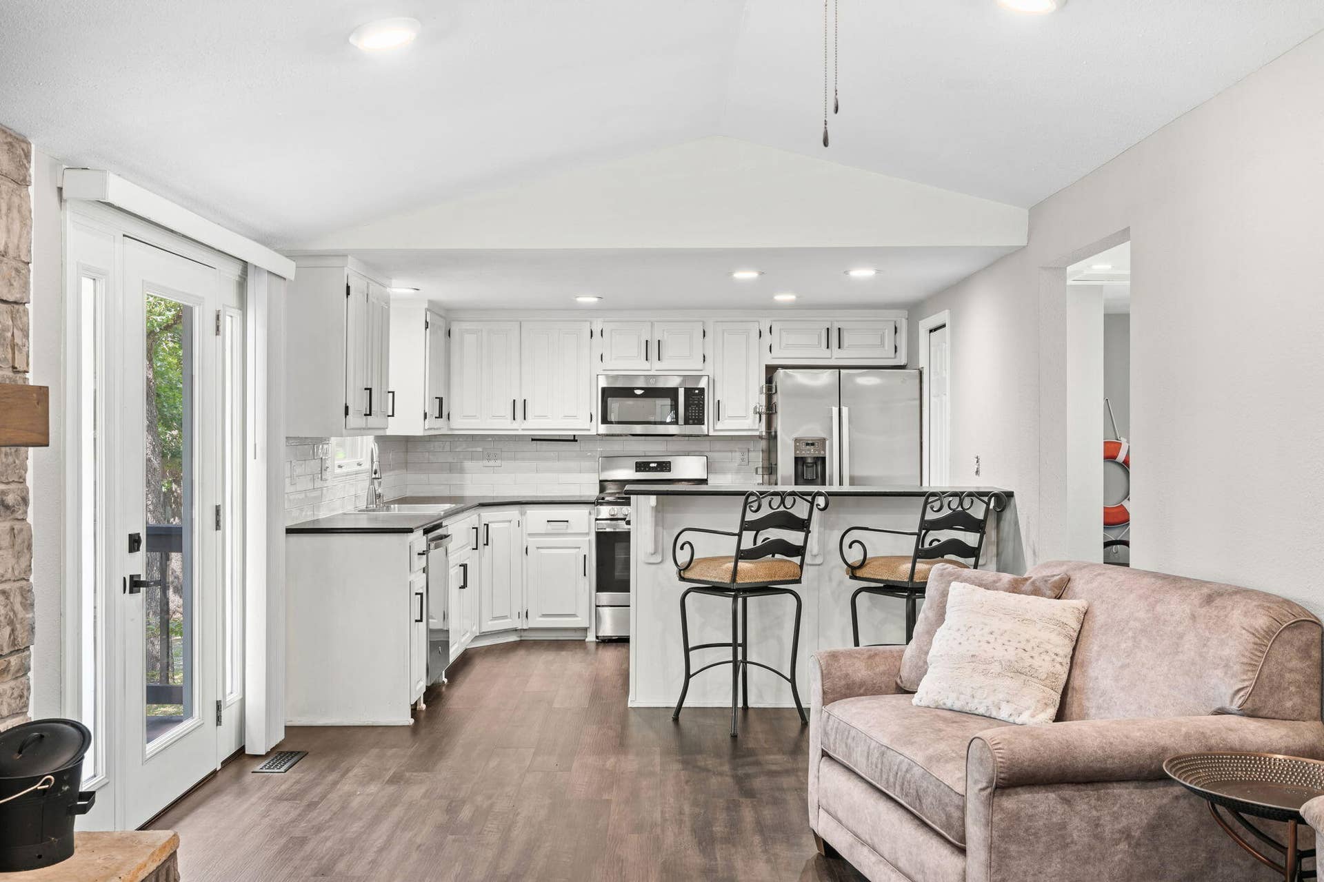58 Kings Cove Lane, Reeds Spring, MO 65737 58-Kings-Cove-Ln-Open-Concept