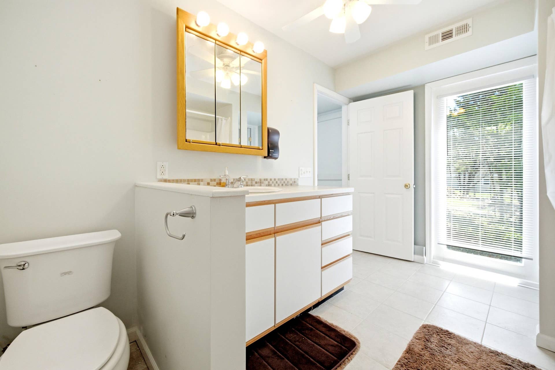 28 Whiterock Lane, Kimberling City, MO 65686 28WhiterockLane_033