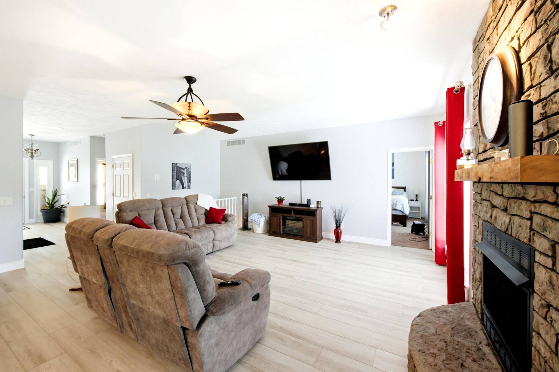 28 Whiterock Lane, Kimberling City, MO 65686 28WhiterockLane_014