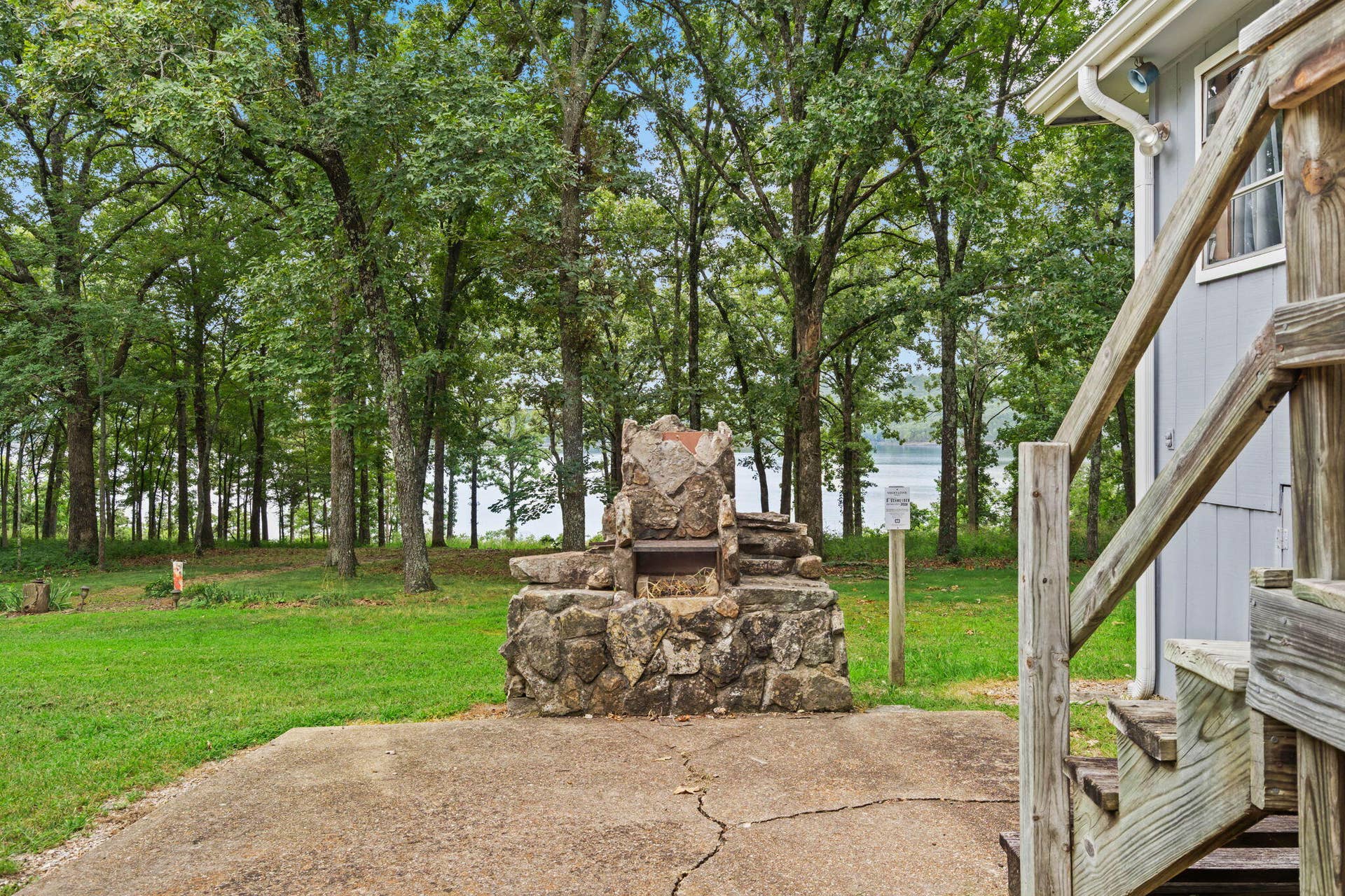 355 Tulip Road, Kimberling City, MO 65686 355-Tulip-Rd-Family-Fun-Yard
