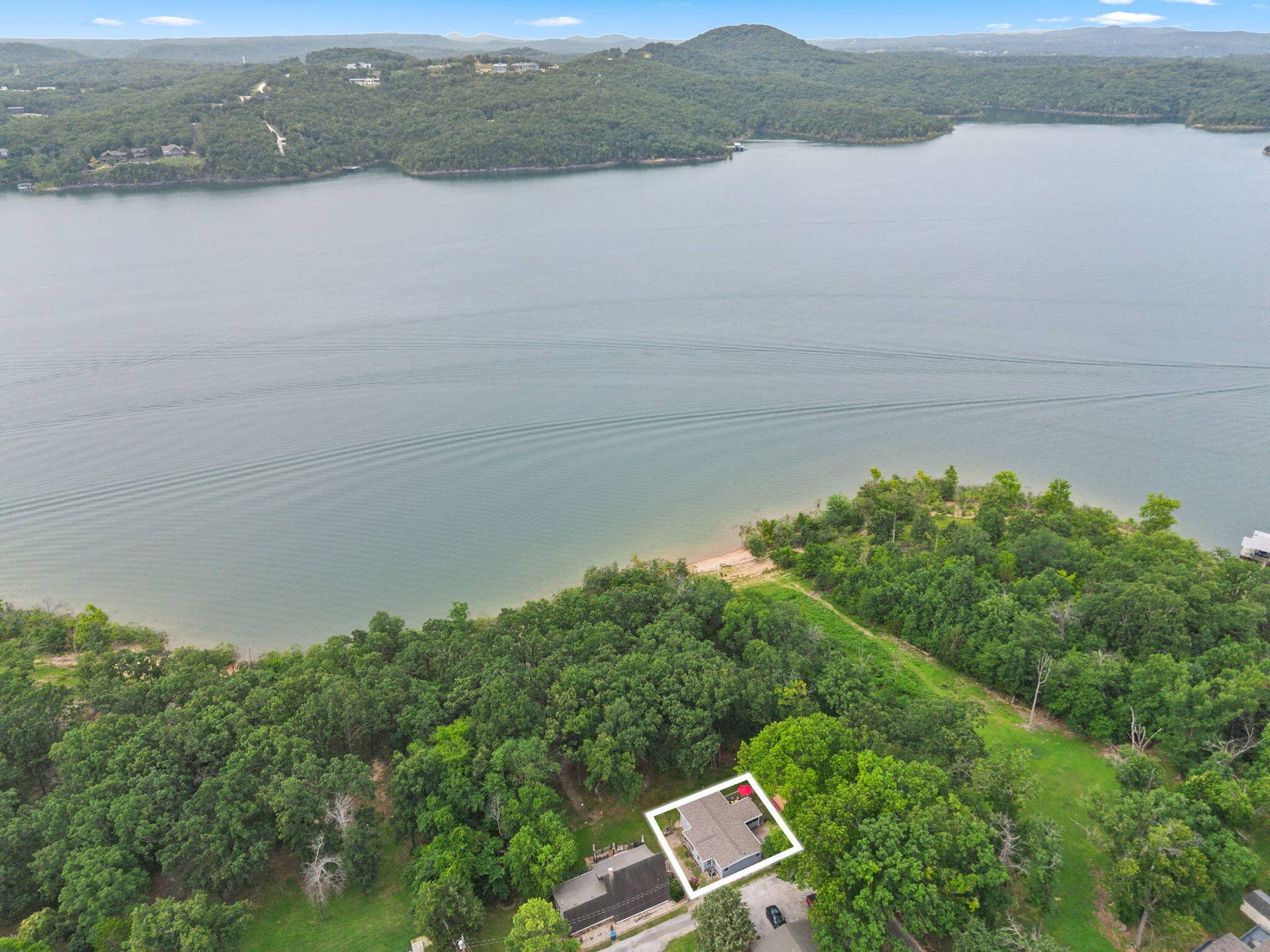 355 Tulip Road, Kimberling City, MO 65686 355-Tulip-Rd-Waterfront-Living