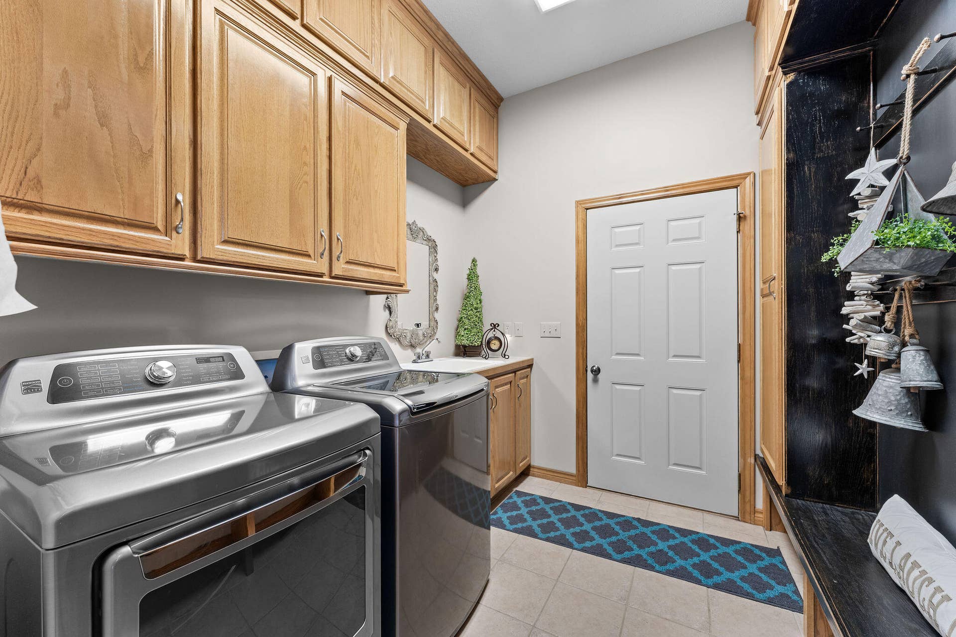 53 Holly Lane, Branson West, MO 65737 Main Level Laundry Room