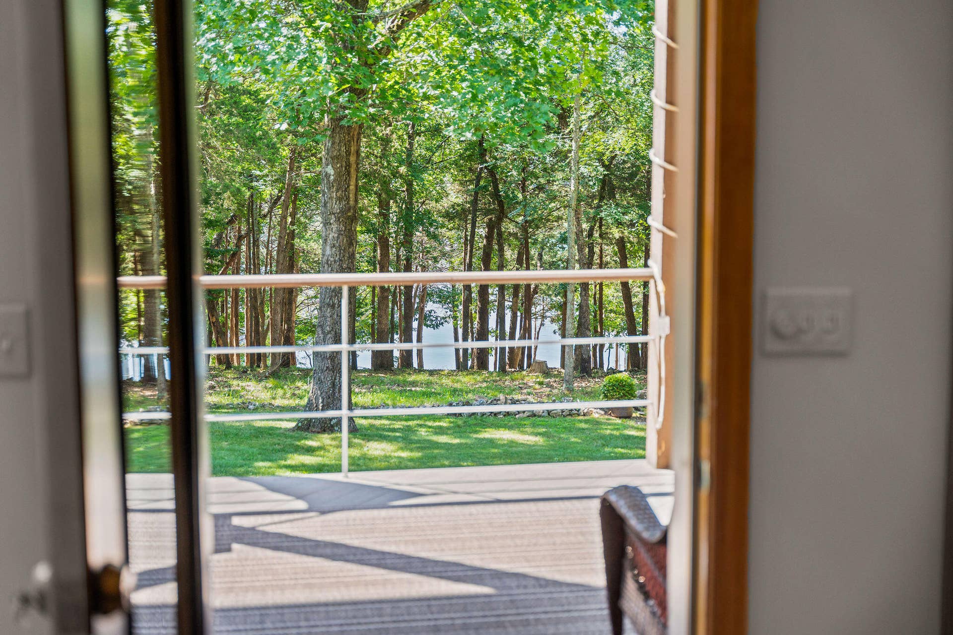 53 Holly Lane, Branson West, MO 65737 Welcome to Table Rock Lake!