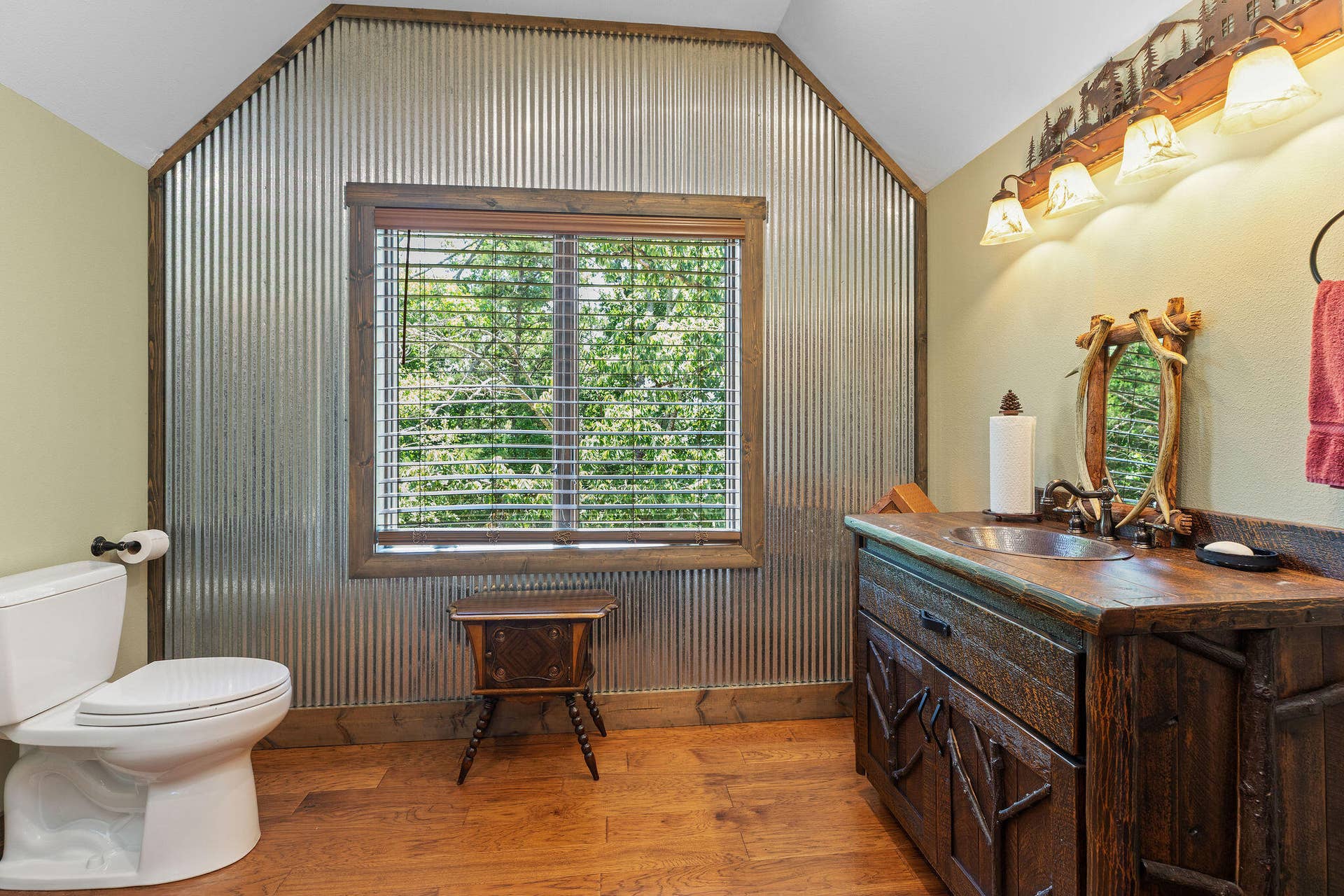 1517 Lake Bluff Drive, Branson West, MO 65737 1517 Lake Bluff Drive