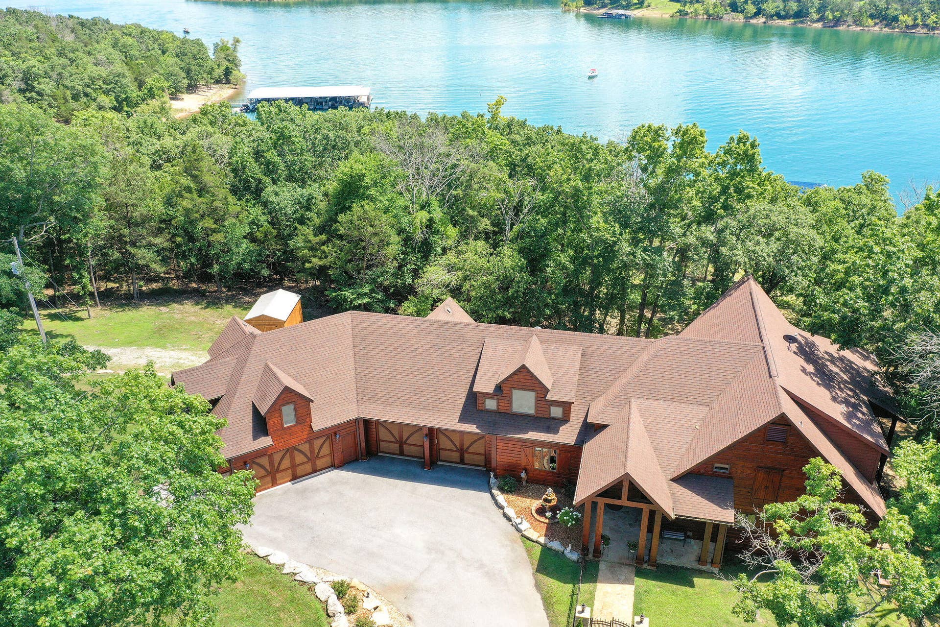 1517 Lake Bluff Drive, Branson West, MO 65737 1517 Lake Bluff Drive