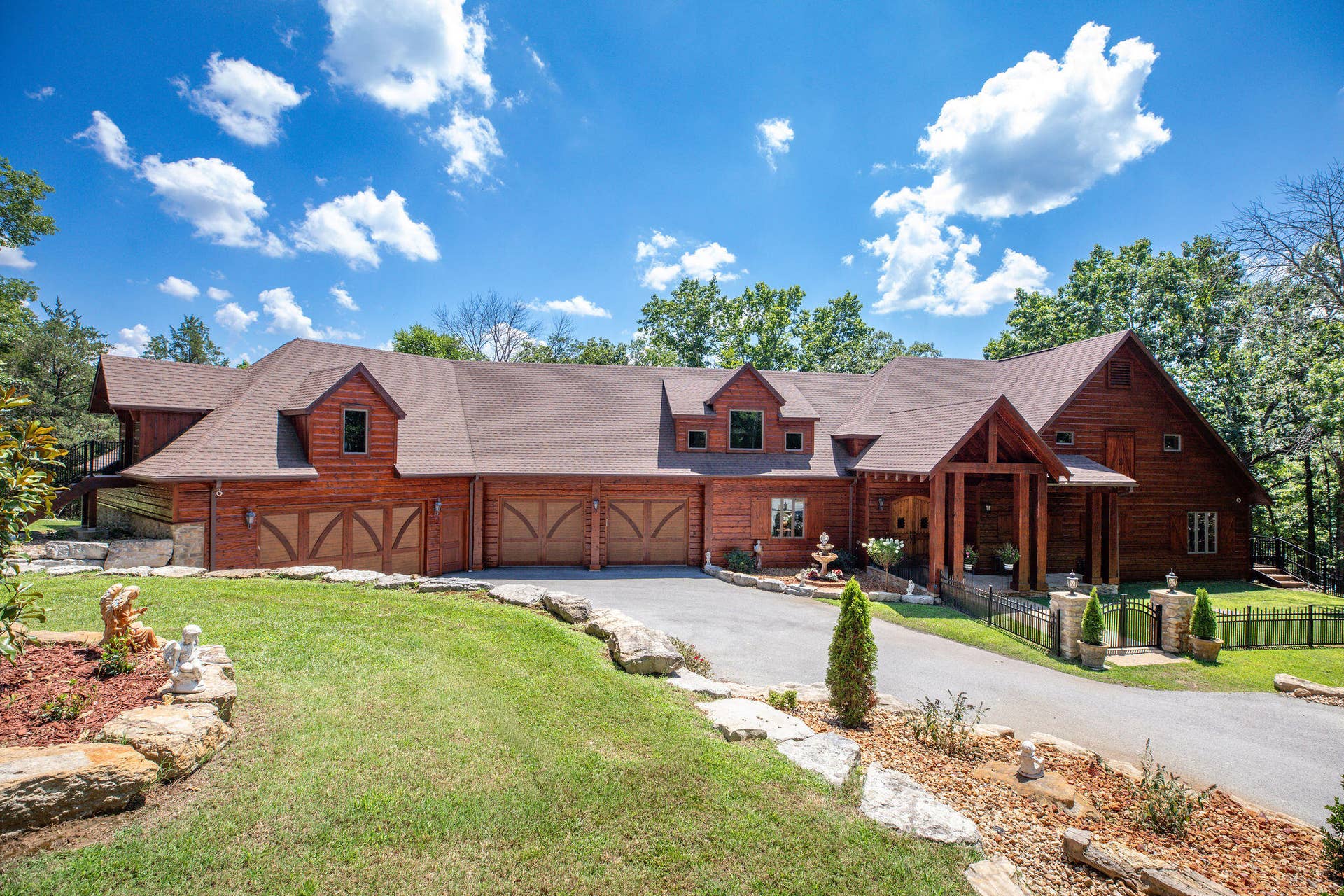 1517 Lake Bluff Drive, Branson West, MO 65737 1517 Lake Bluff Drive