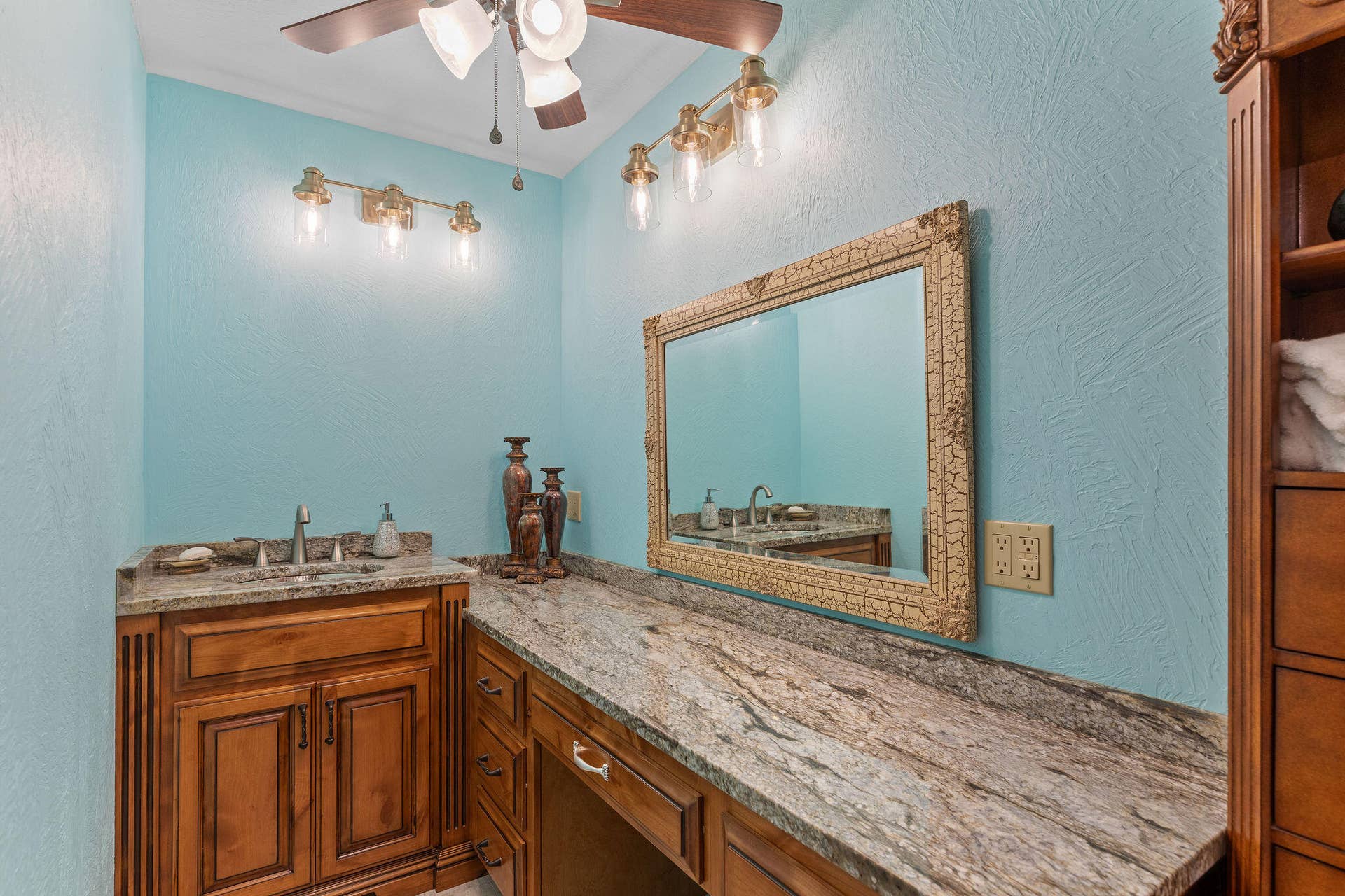 1517 Lake Bluff Drive, Branson West, MO 65737 1517 Lake Bluff Drive