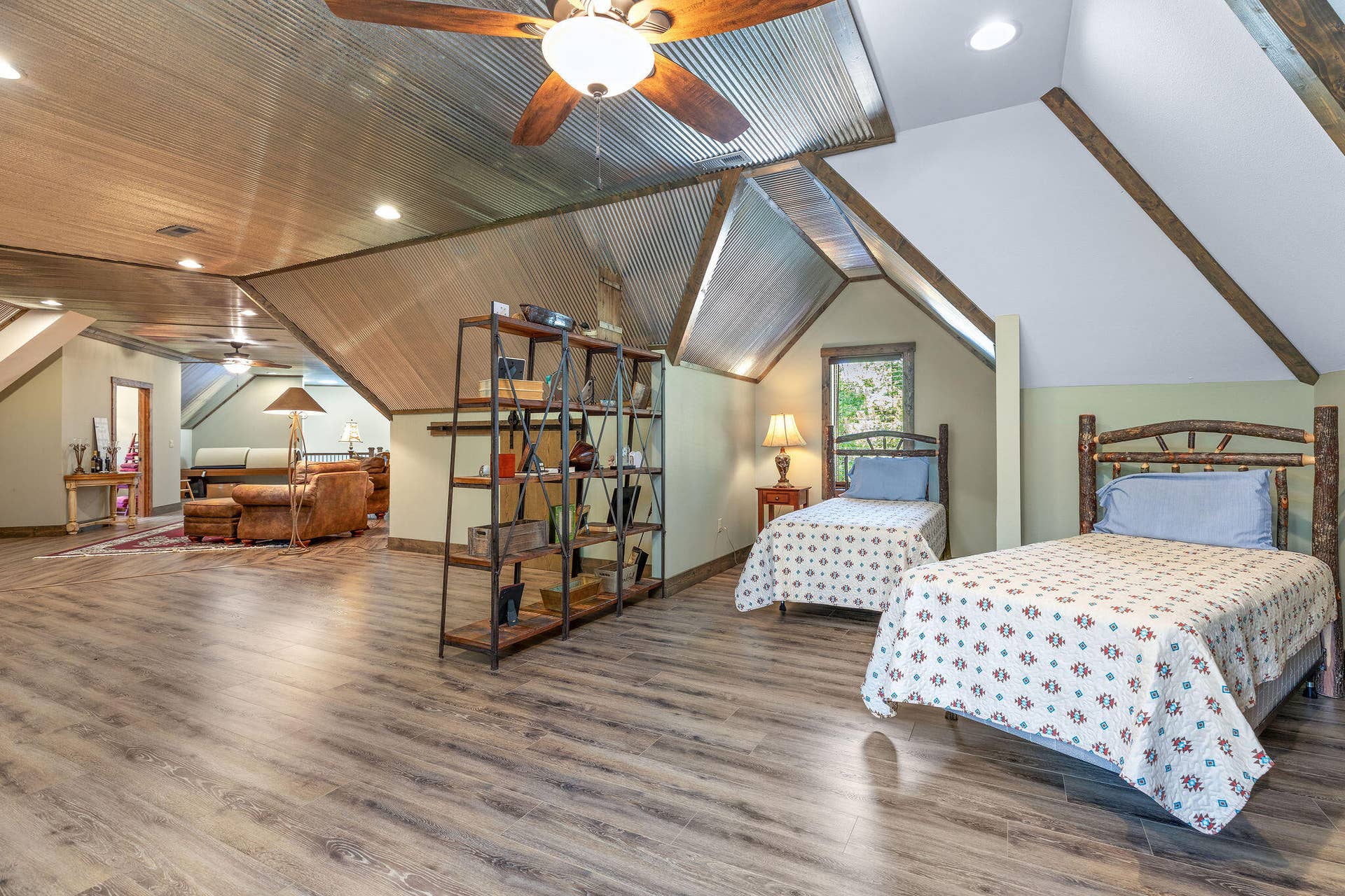 1517 Lake Bluff Drive, Branson West, MO 65737 1517 Lake Bluff Drive