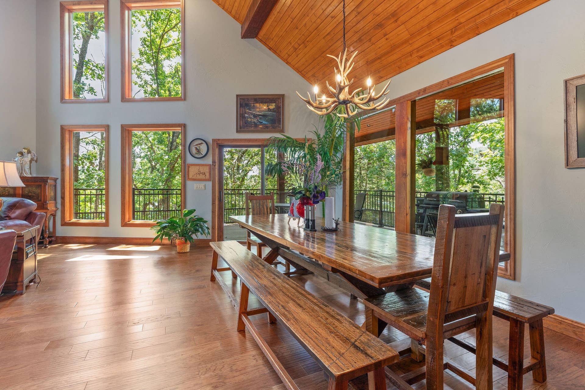 1517 Lake Bluff Drive, Branson West, MO 65737 1517 Lake Bluff Drive