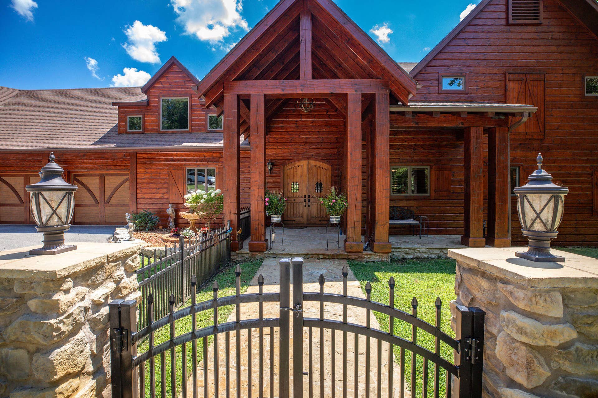 1517 Lake Bluff Drive, Branson West, MO 65737 1517 Lake Bluff Drive