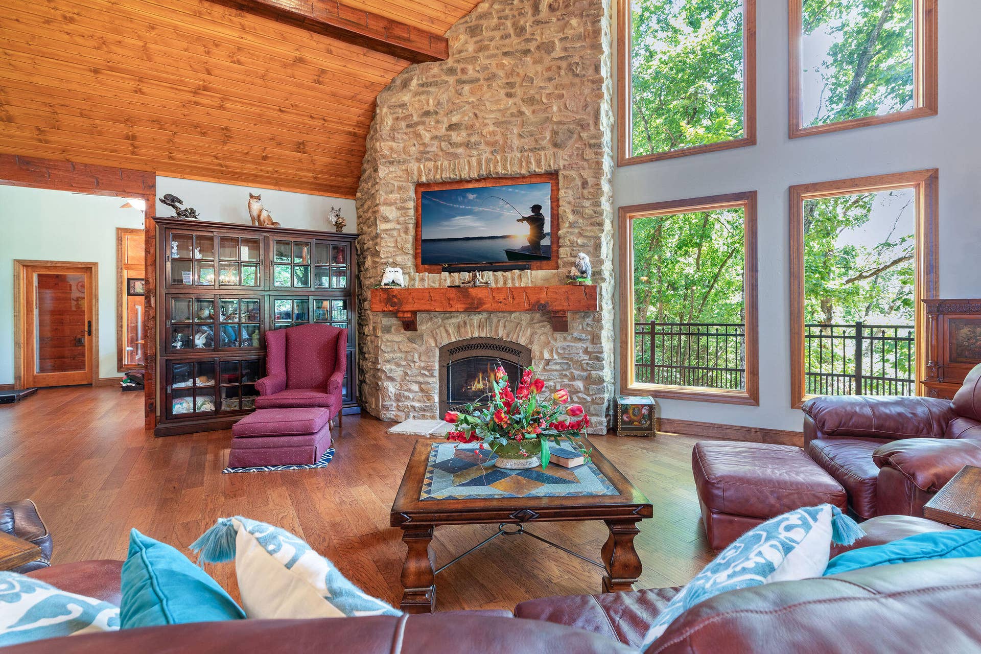 1517 Lake Bluff Drive, Branson West, MO 65737 1517 Lake Bluff Drive