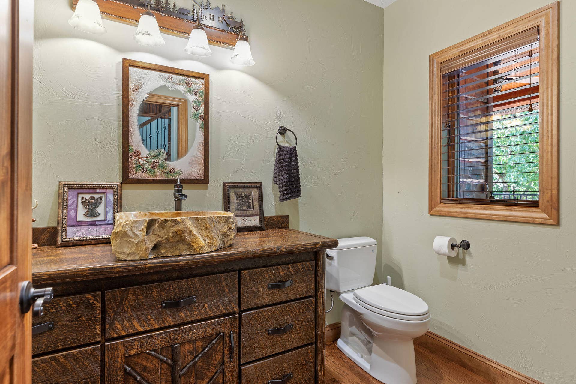 1517 Lake Bluff Drive, Branson West, MO 65737 1517 Lake Bluff Drive