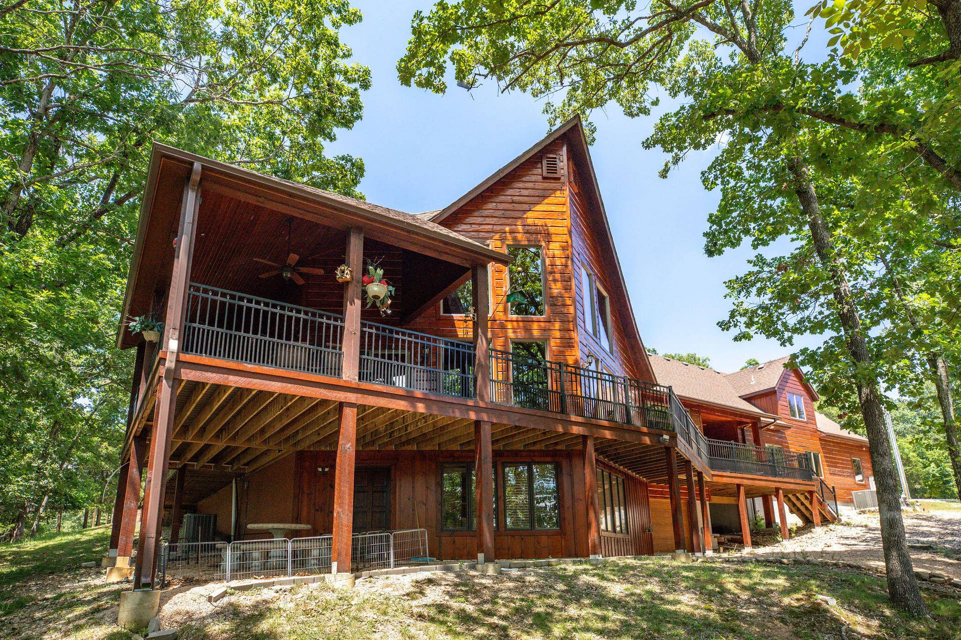 1517 Lake Bluff Drive, Branson West, MO 65737 1517 Lake Bluff Drive