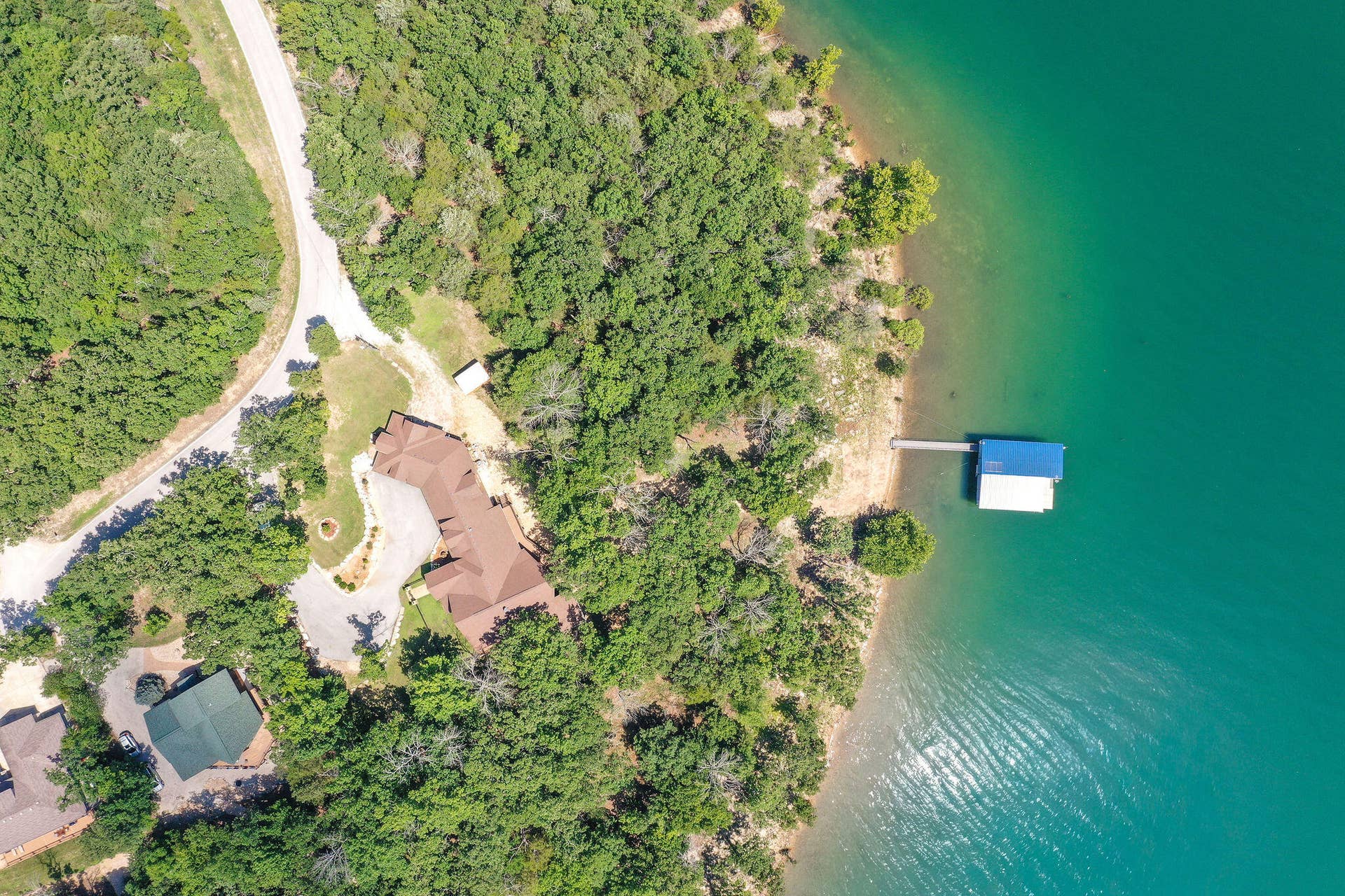 1517 Lake Bluff Drive, Branson West, MO 65737 1517 Lake Bluff Drive