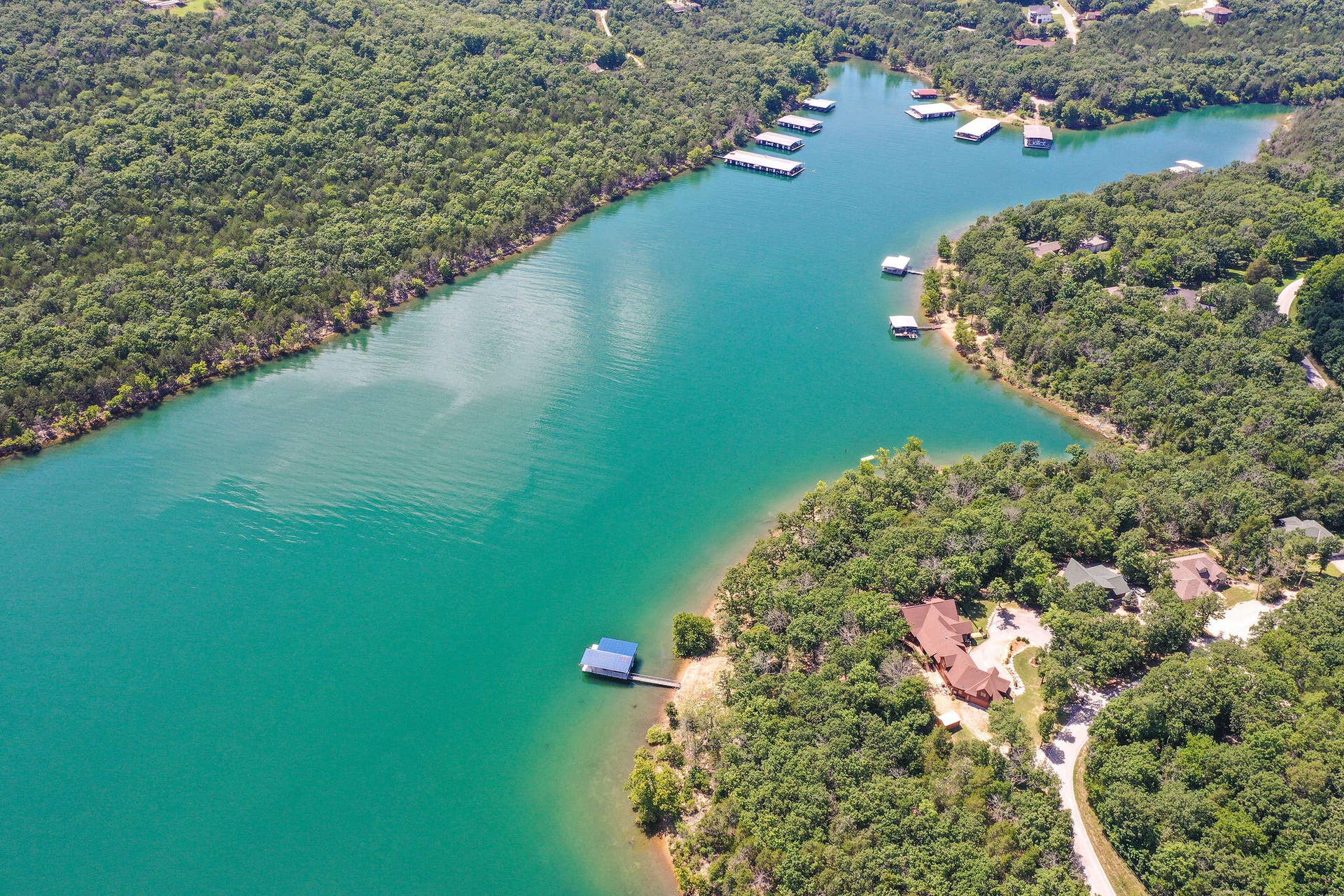 1517 Lake Bluff Drive, Branson West, MO 65737 1517 Lake Bluff Drive
