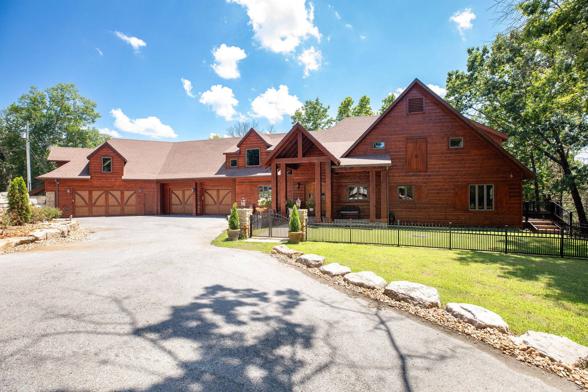 1517 Lake Bluff Drive, Branson West, MO 65737 1517 Lake Bluff Drive