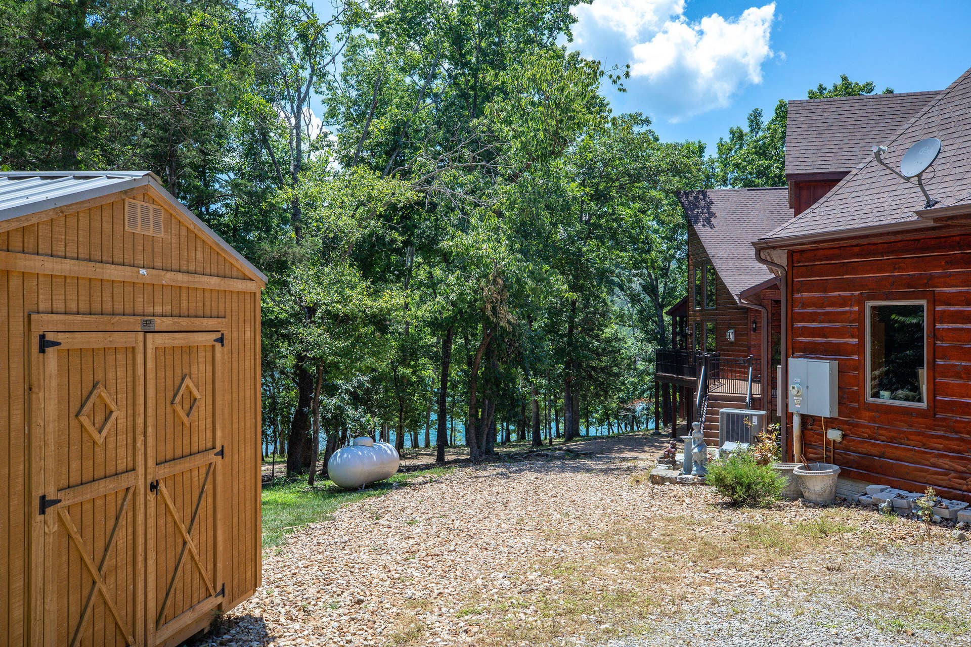 1517 Lake Bluff Drive, Branson West, MO 65737 1517 Lake Bluff Drive