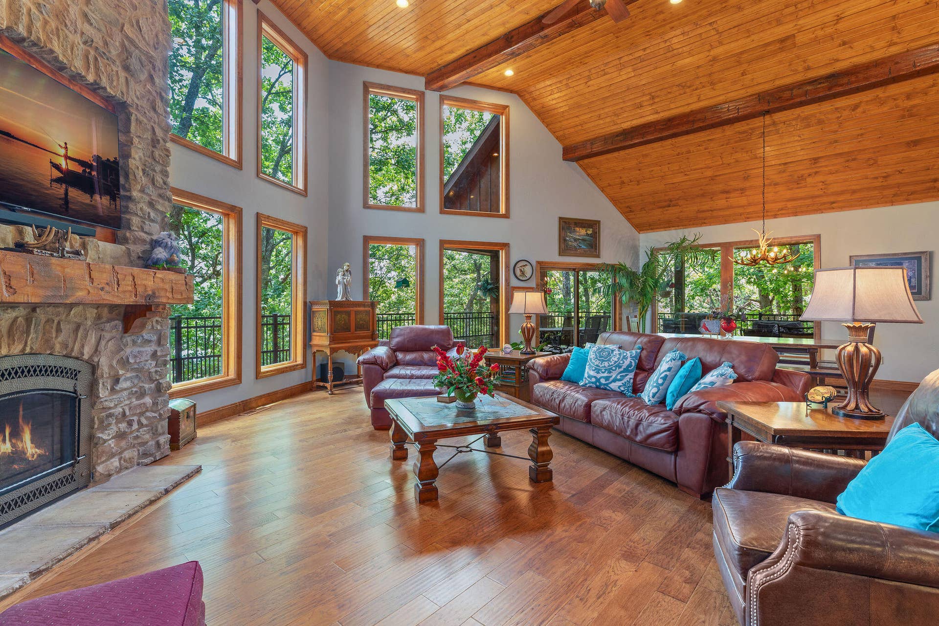 1517 Lake Bluff Drive, Branson West, MO 65737 1517 Lake Bluff Drive