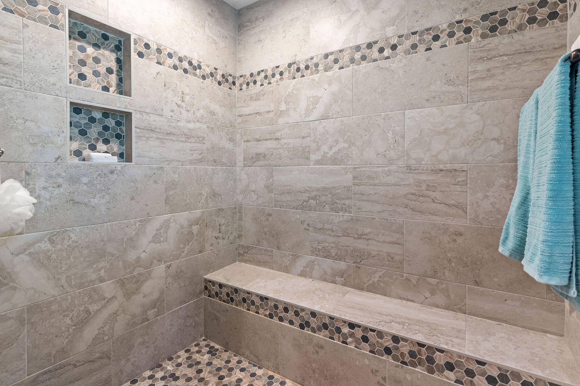 1517 Lake Bluff Drive, Branson West, MO 65737 1517 Lake Bluff Drive
