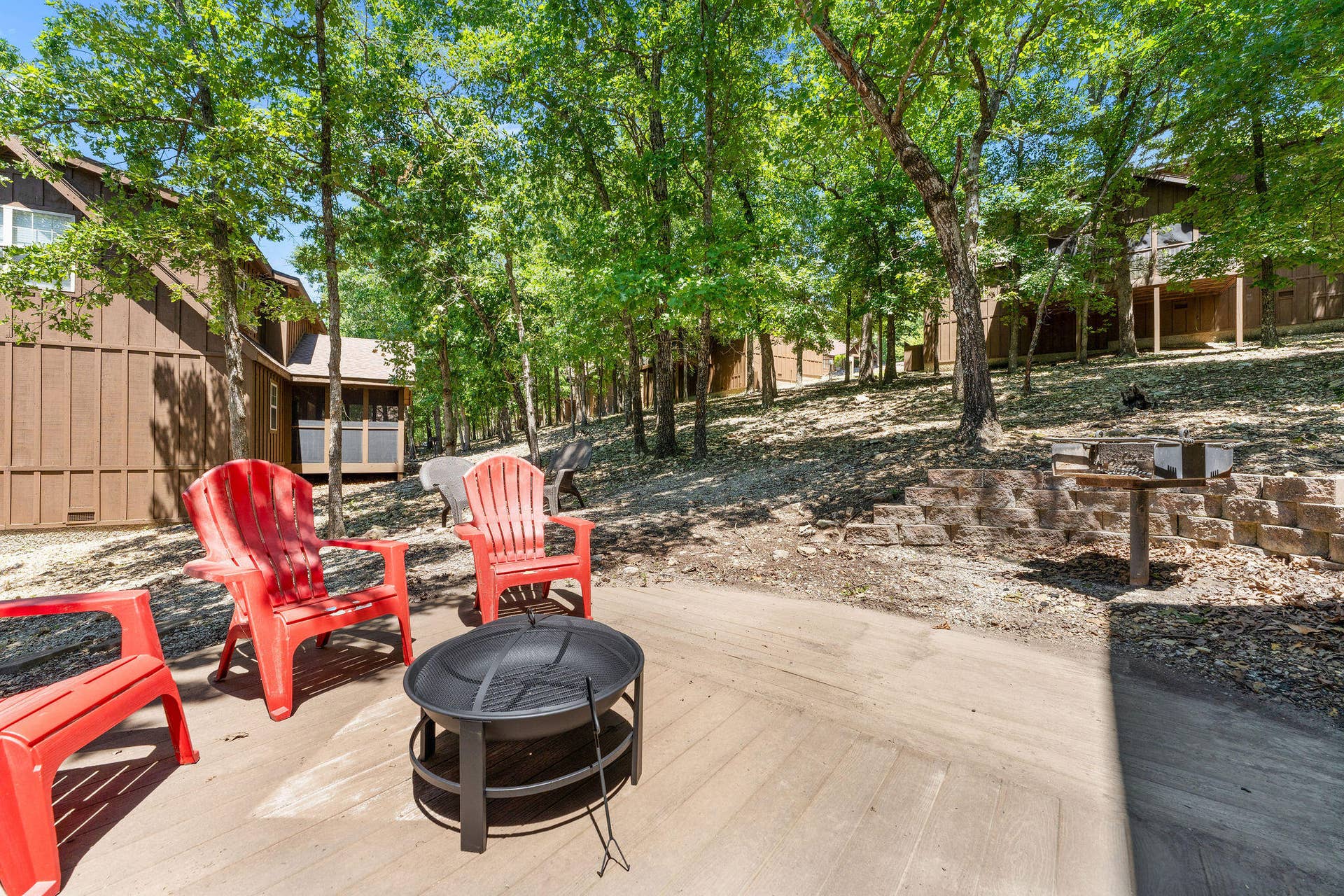52 Cantwell Lane, #84, Branson West, MO 65737 Outdoor firepit area