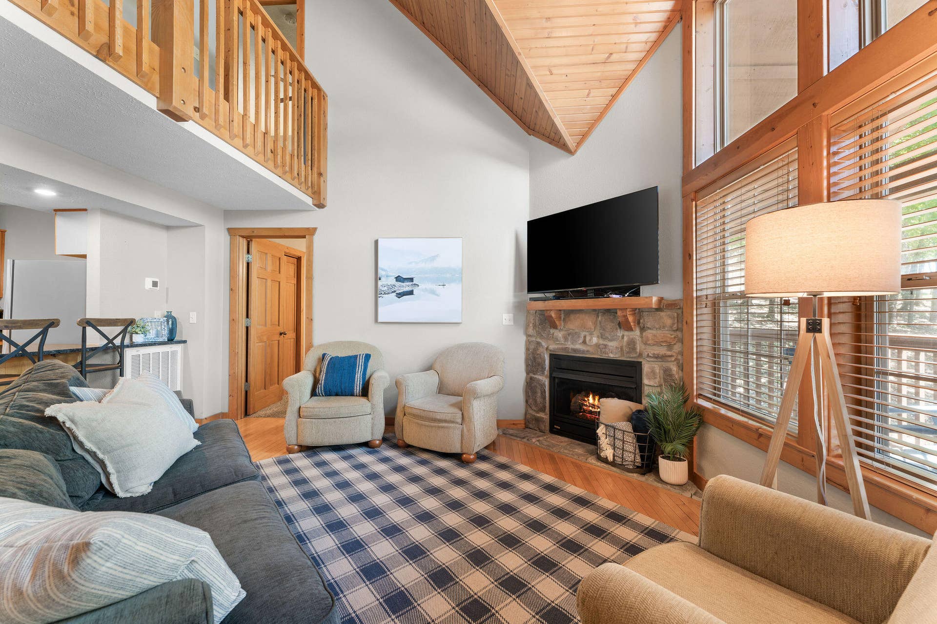 52 Cantwell Lane, #84, Branson West, MO 65737 Living area