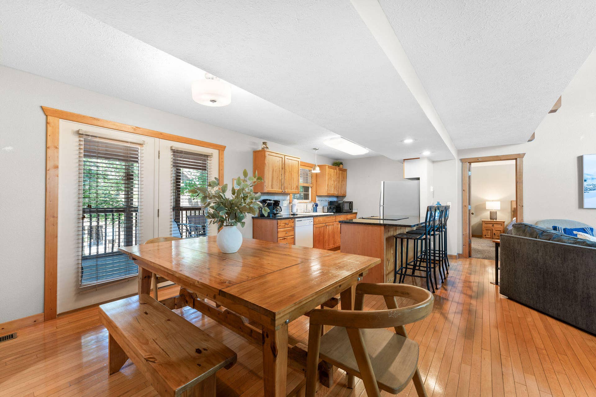 52 Cantwell Lane, #84, Branson West, MO 65737 Dining area