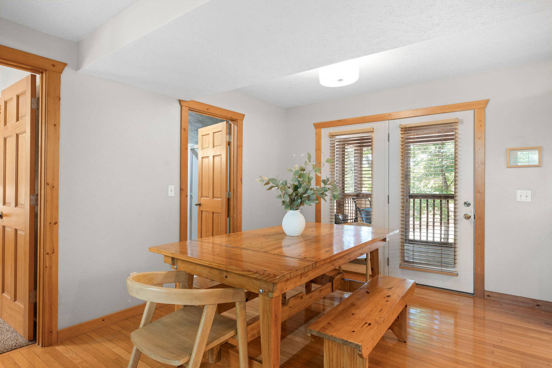 52 Cantwell Lane, #84, Branson West, MO 65737 Dining area