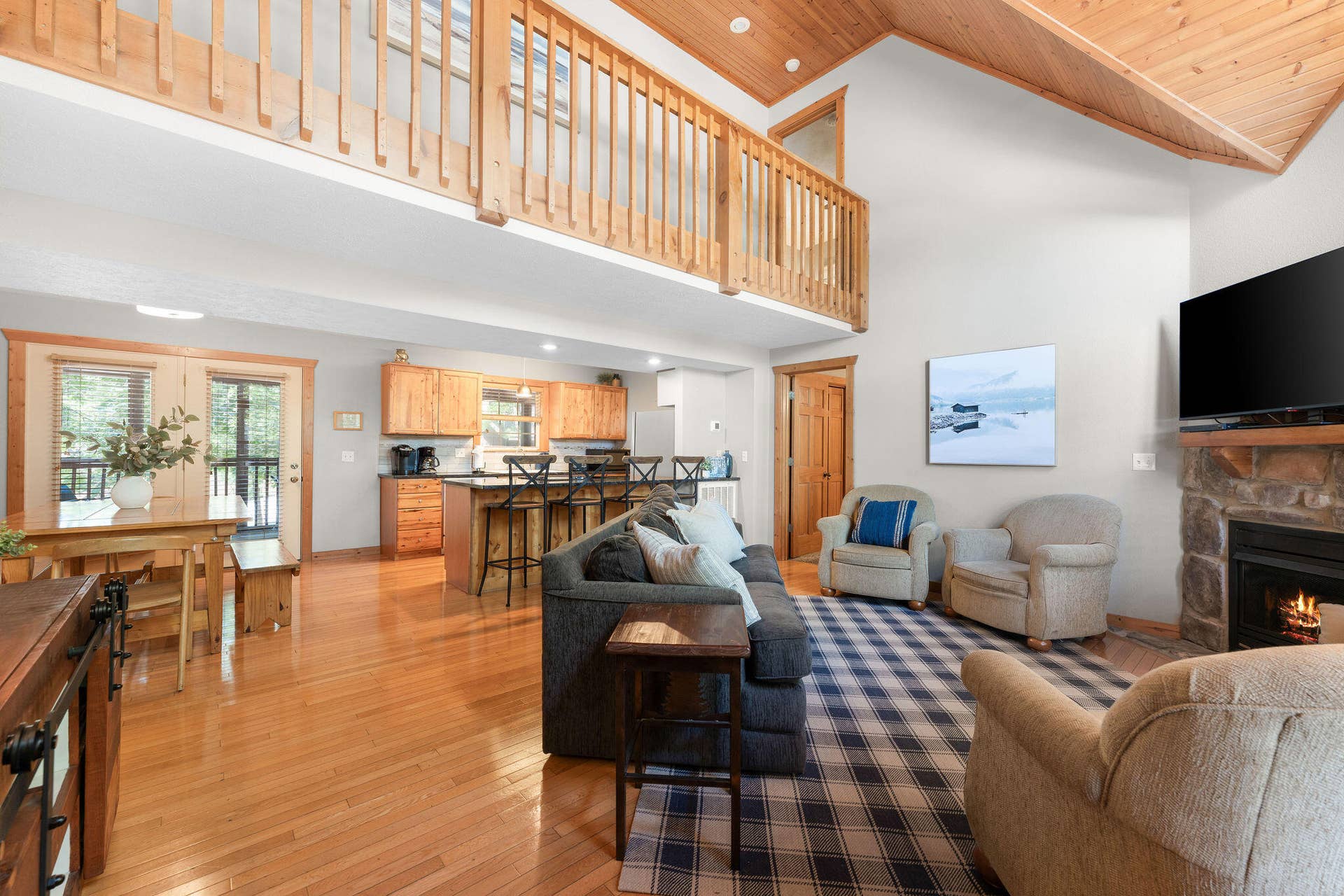 52 Cantwell Lane, #84, Branson West, MO 65737 Living area