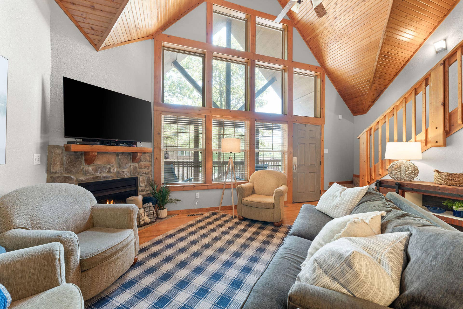 52 Cantwell Lane, #84, Branson West, MO 65737 Living area
