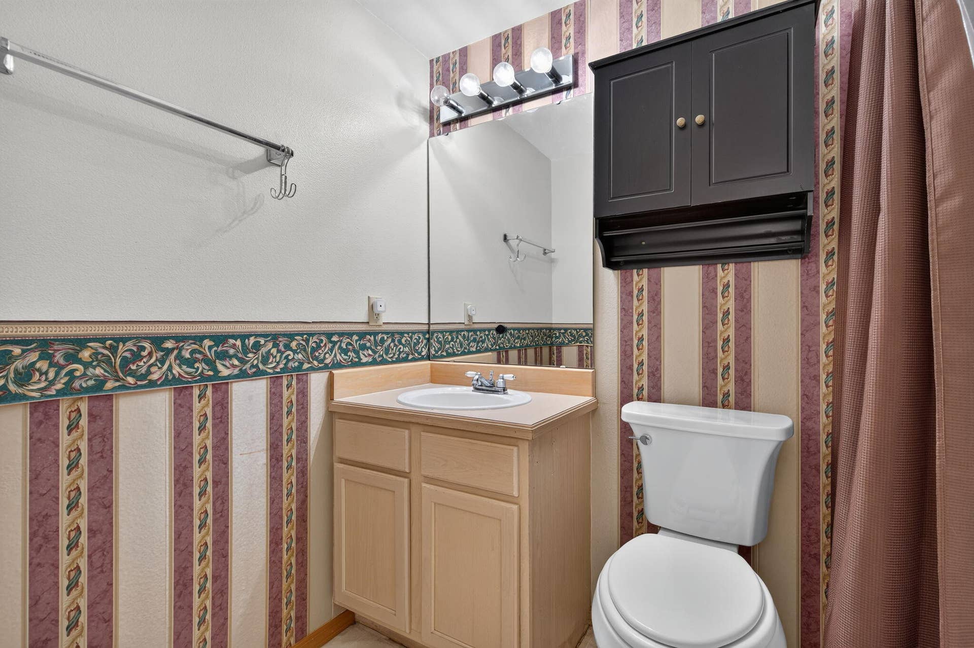 237 N Catamount Blvd, Branson West,