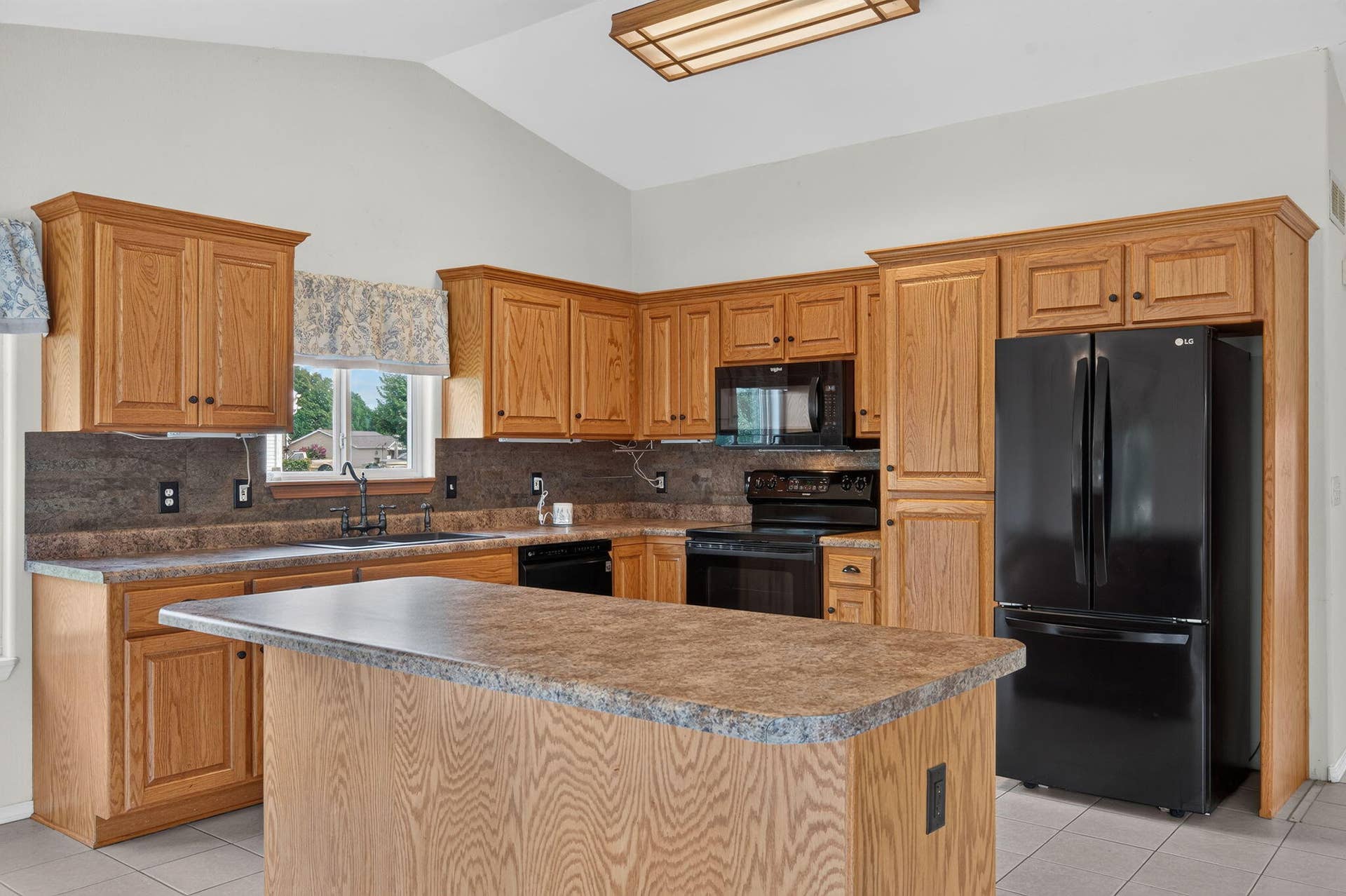 237 N Catamount Blvd, Branson West,