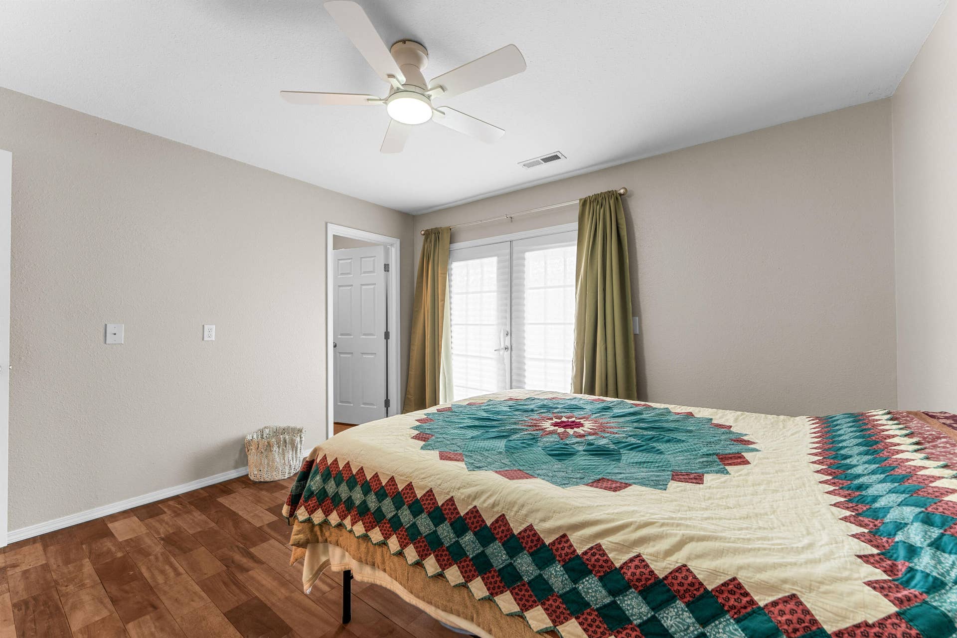 27 Crestview Street, Kimberling City, MO 65686 SDD00220