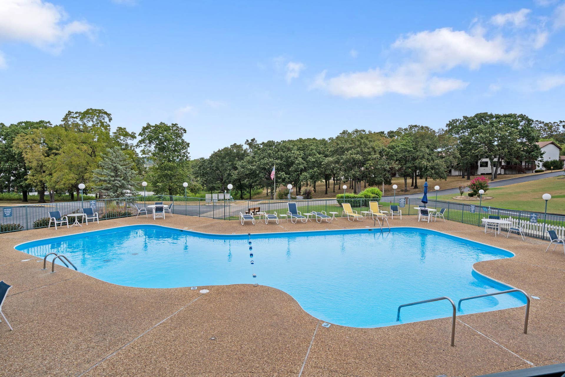 1901-Paradise-Dr-Community-Amenities
