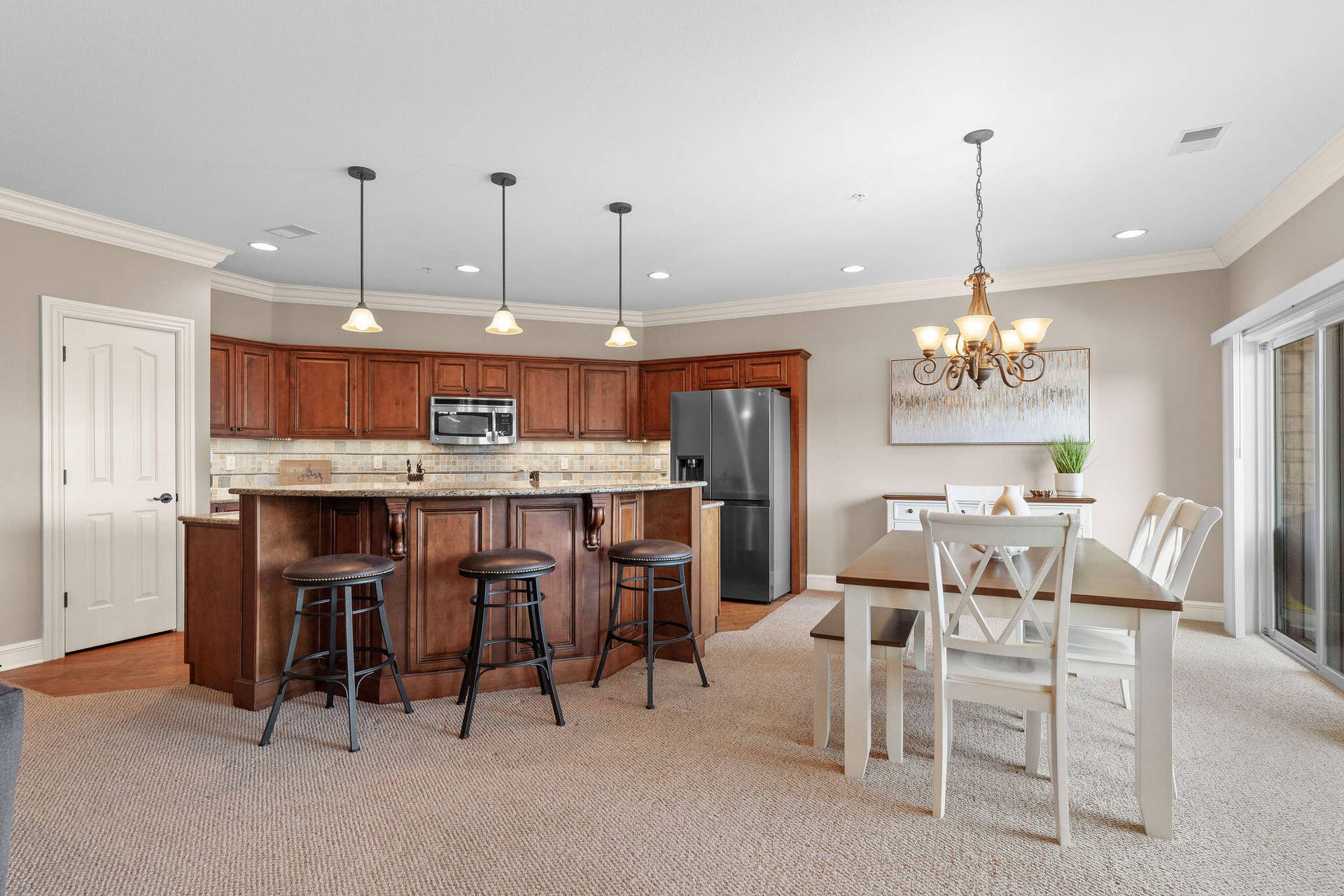 Kitchen/Dining