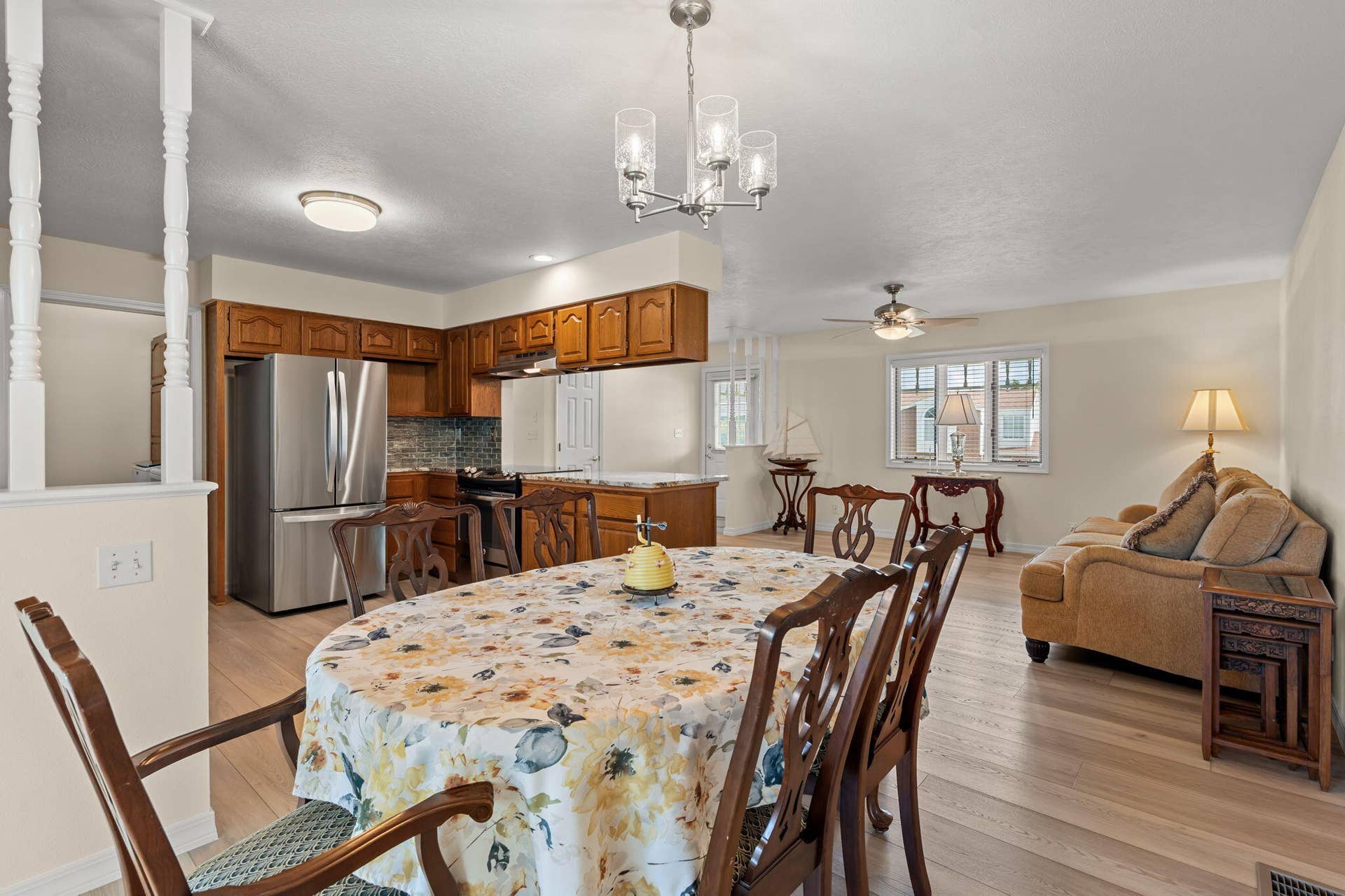 43 Irish Hills Boulevard, Kimberling City, MO 65686 Dining/Kitchen/Living