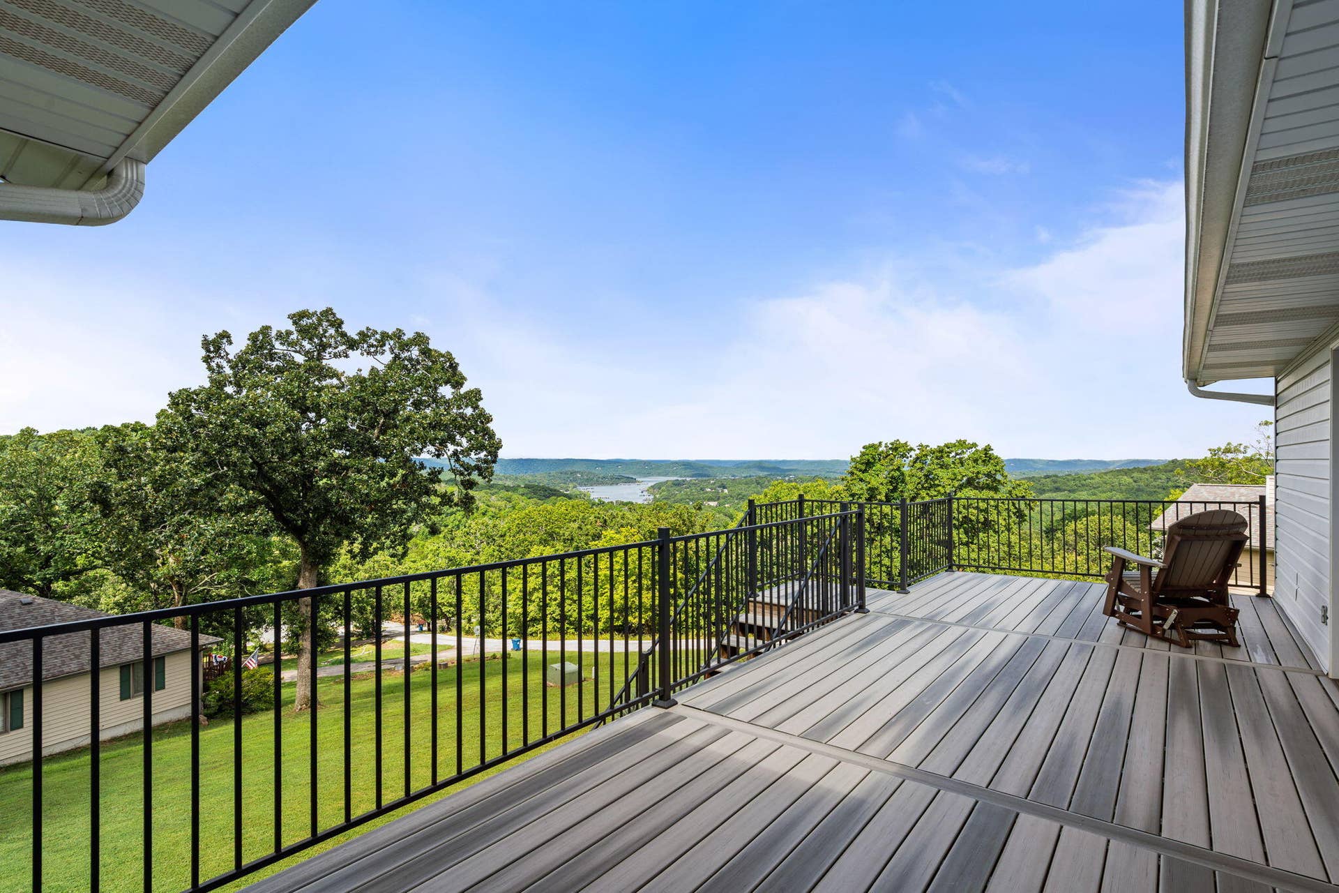 43 Irish Hills Boulevard, Kimberling City, MO 65686 Expansive Deck