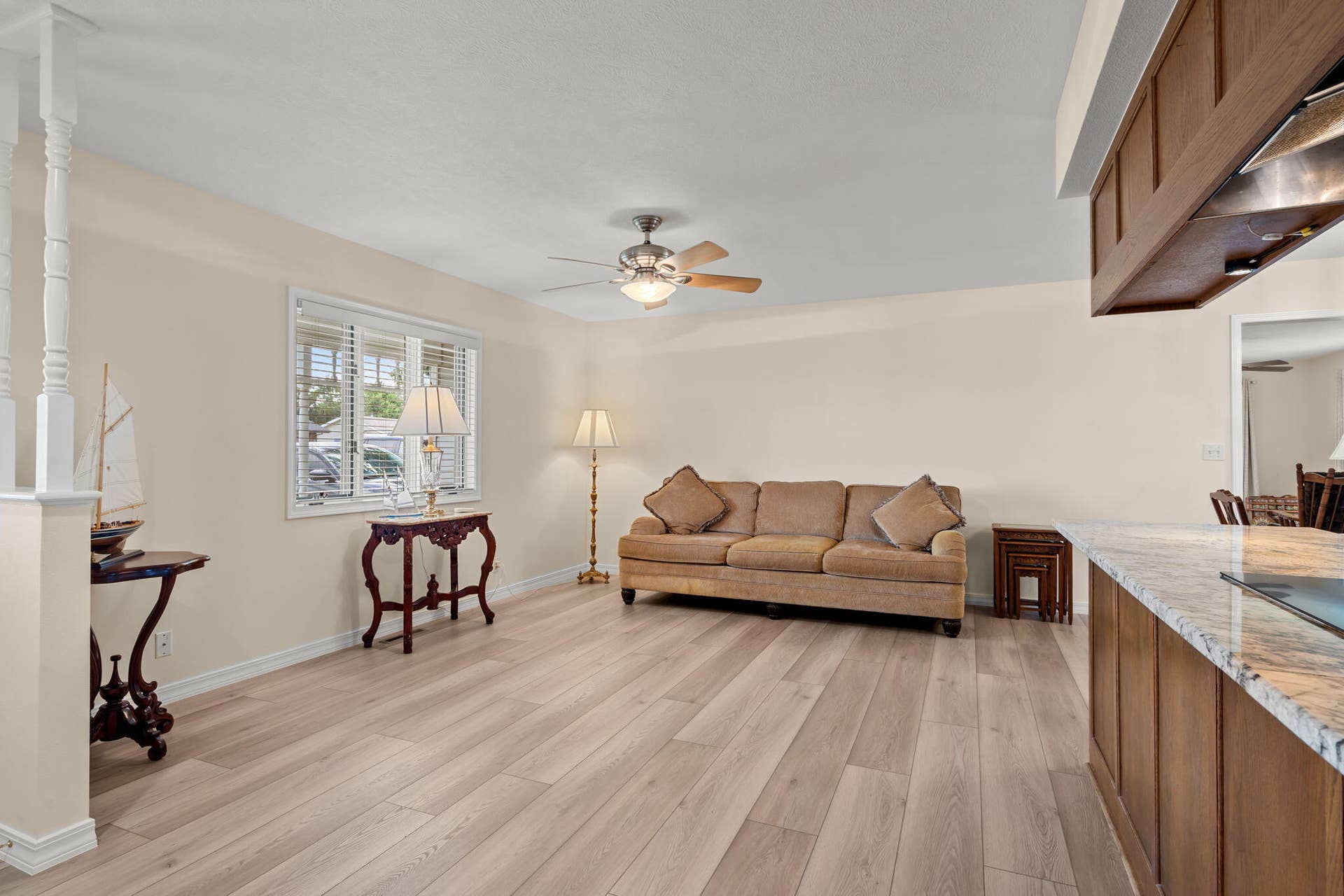 43 Irish Hills Boulevard, Kimberling City, MO 65686 Living Room