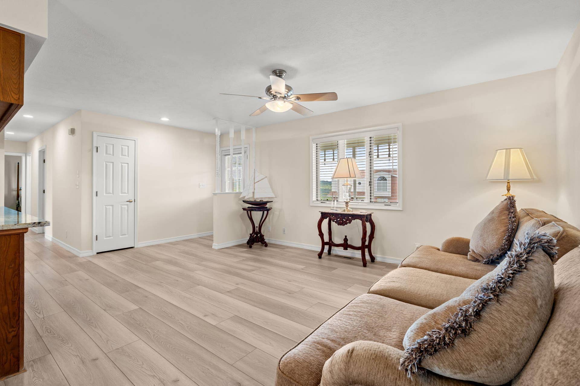 43 Irish Hills Boulevard, Kimberling City, MO 65686 Living Room