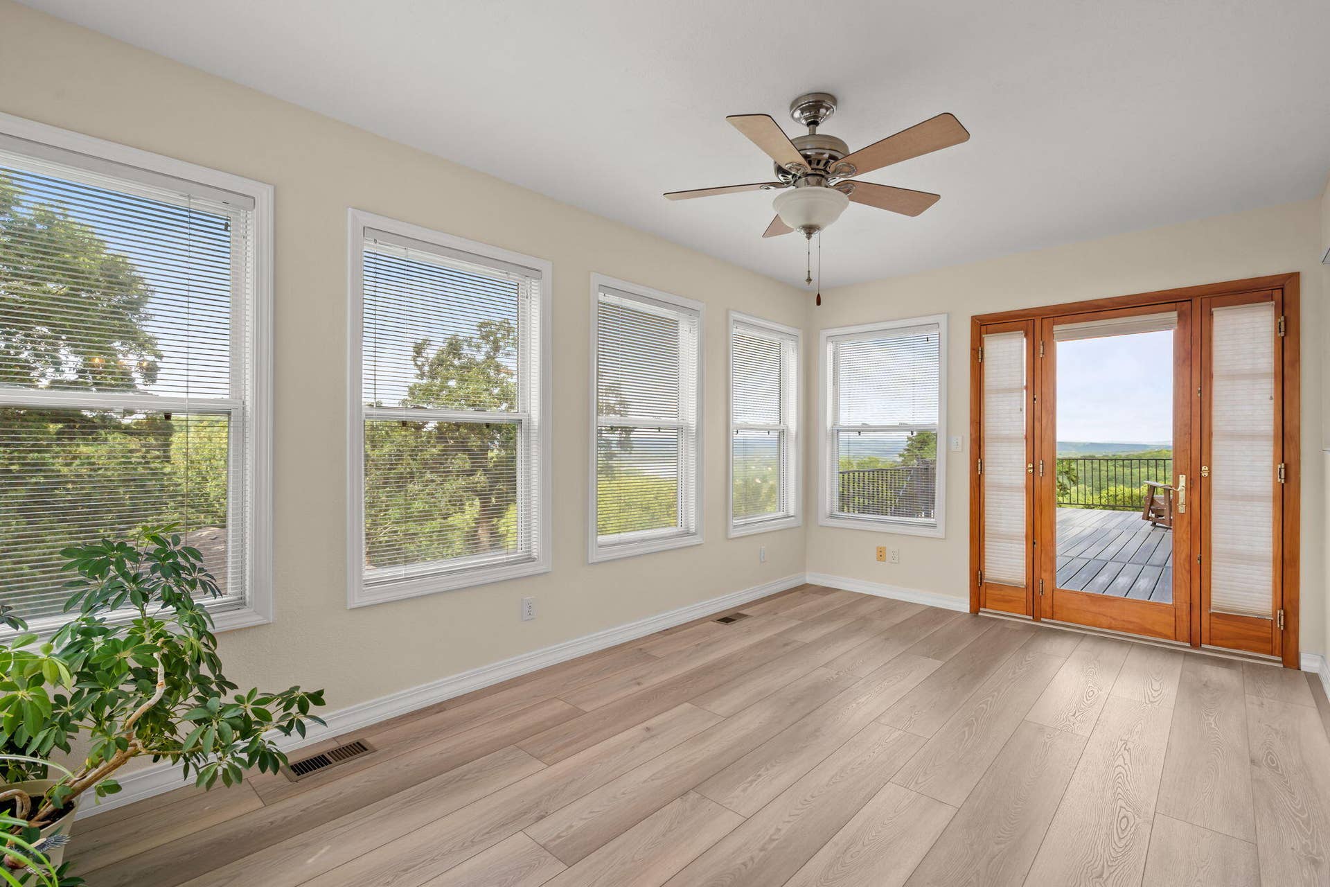43 Irish Hills Boulevard, Kimberling City, MO 65686 Sun Room