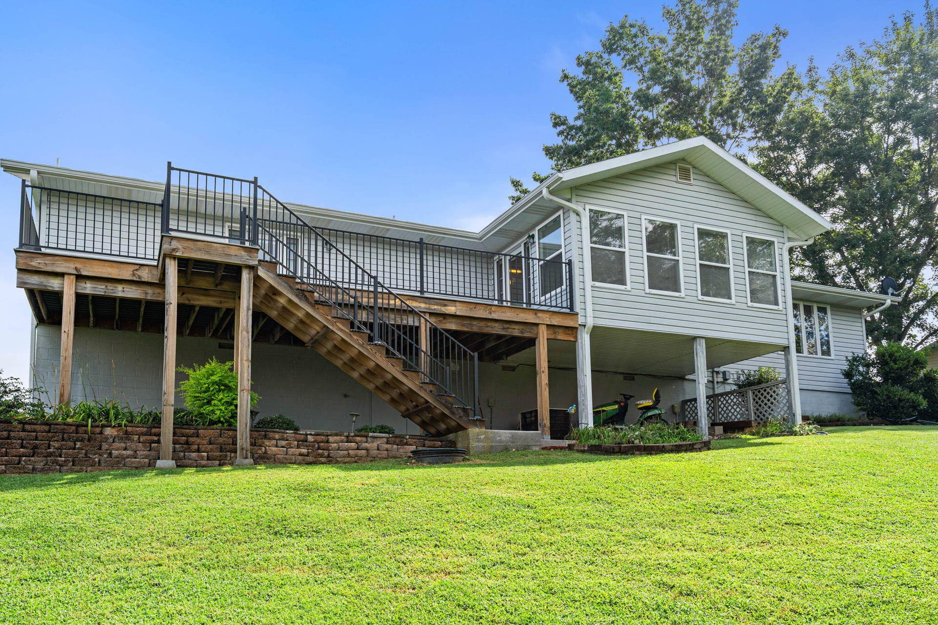 43 Irish Hills Boulevard, Kimberling City, MO 65686 Back of home