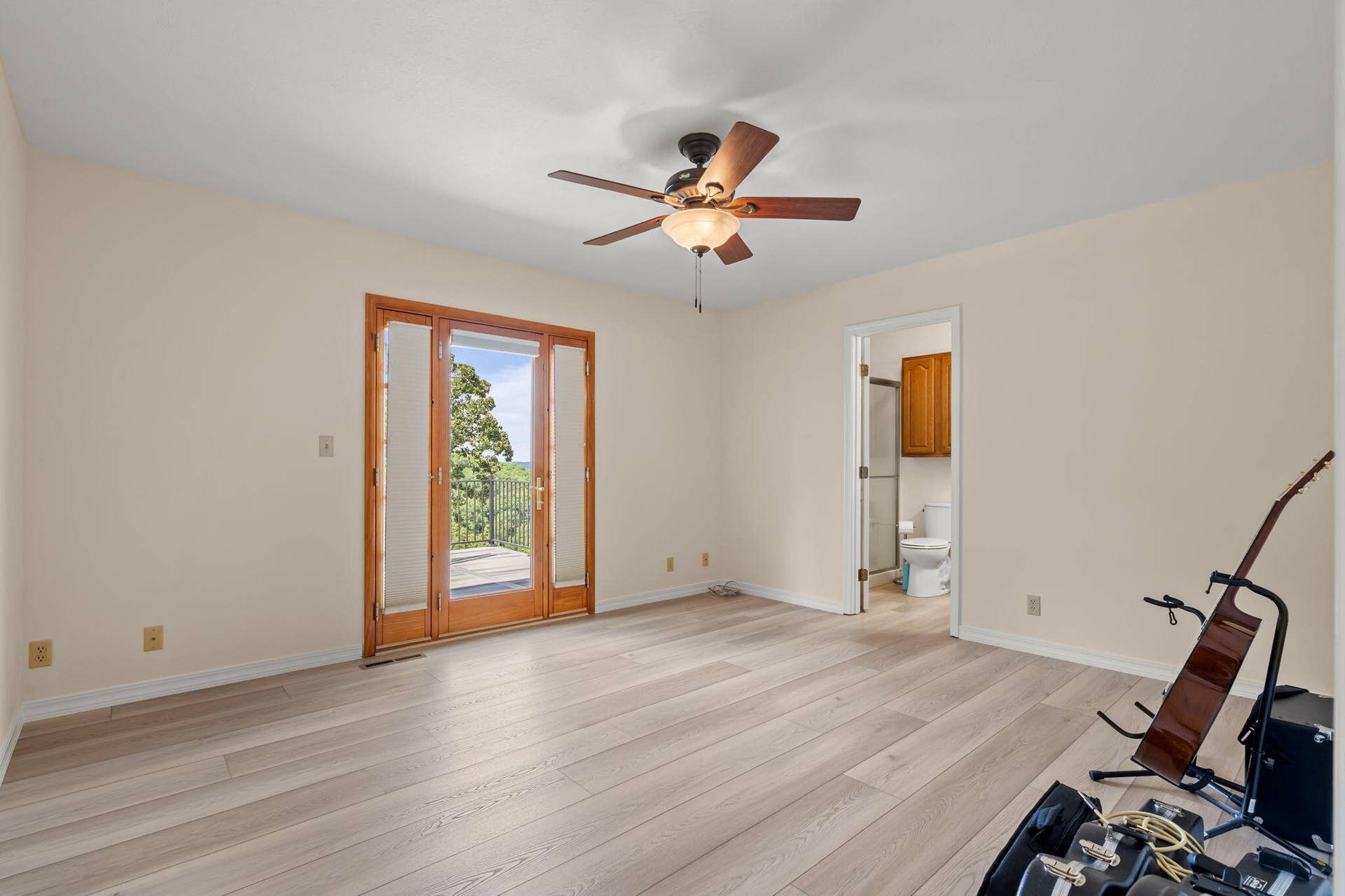 43 Irish Hills Boulevard, Kimberling City, MO 65686 Primary Bedroom