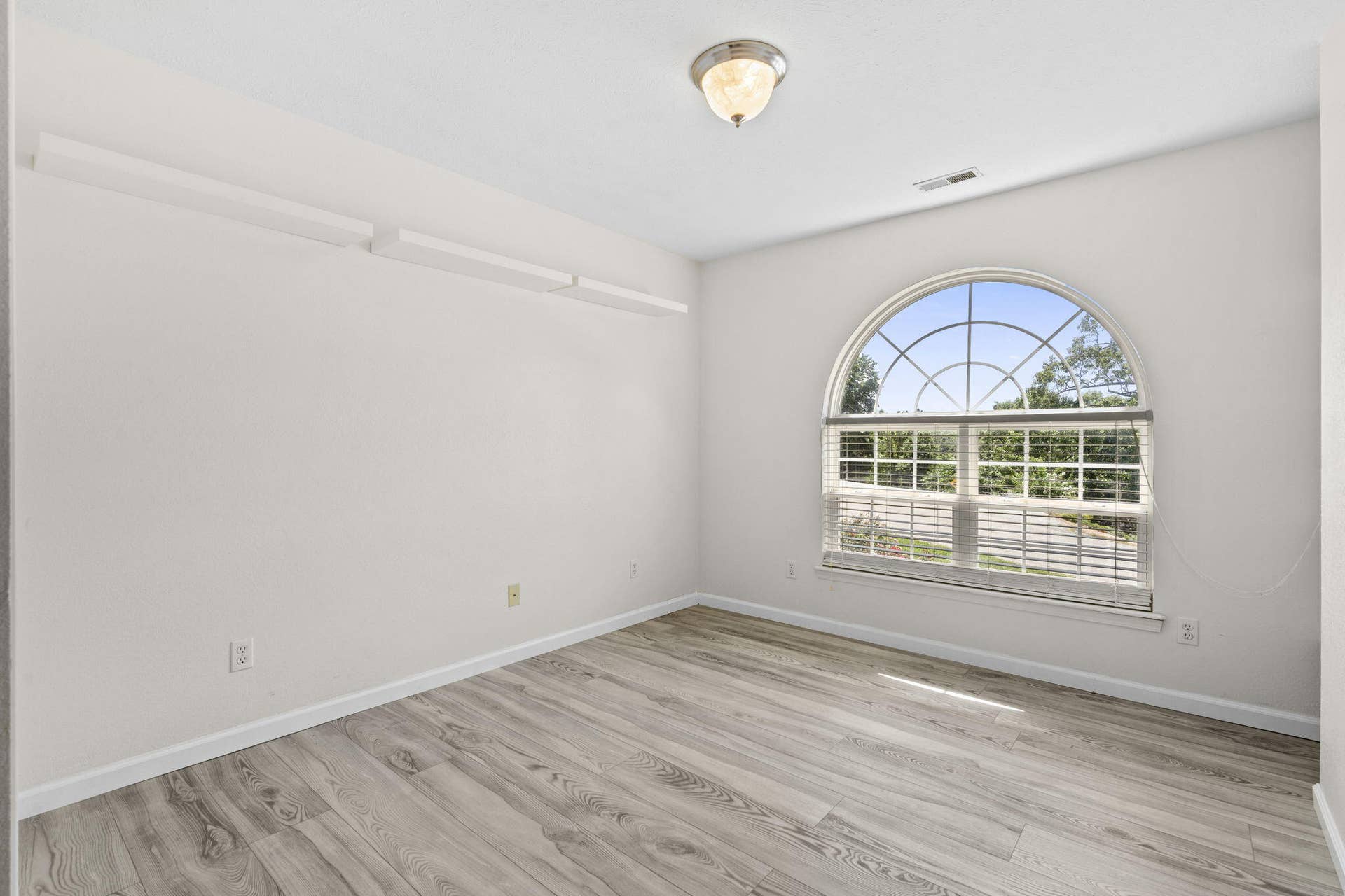 48 Irish Hills Boulevard, Kimberling City, MO 65686 Bedroom 2