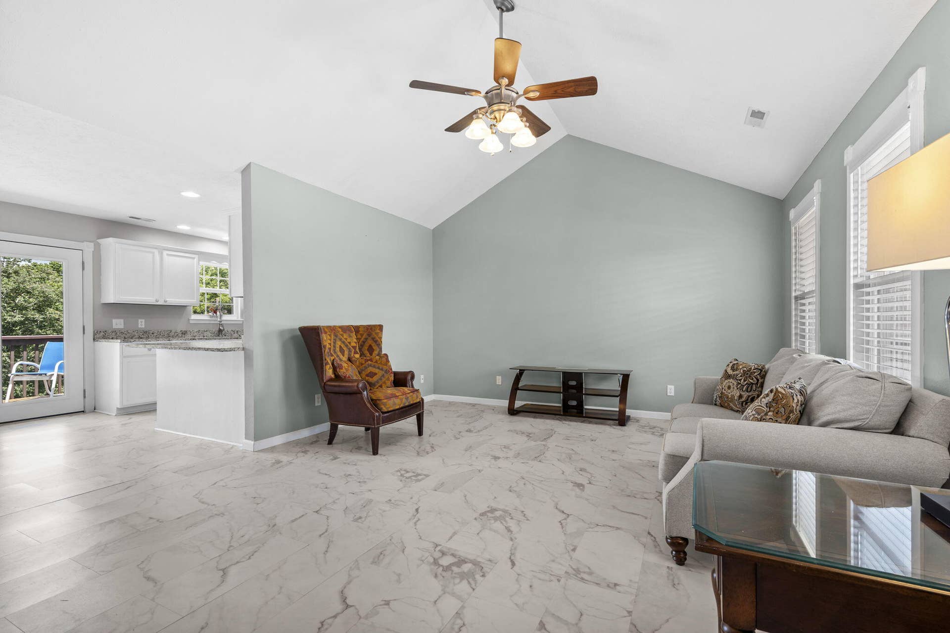 48 Irish Hills Boulevard, Kimberling City, MO 65686 Living Room