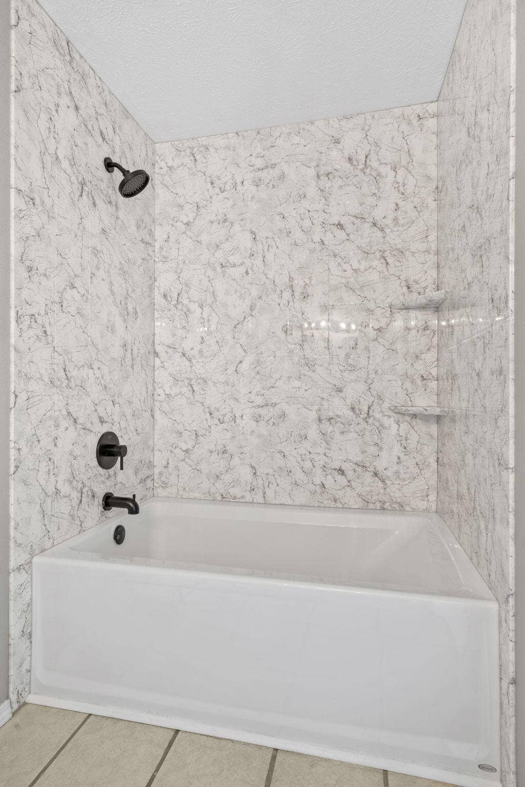 48 Irish Hills Boulevard, Kimberling City, MO 65686 Primary Bathroom