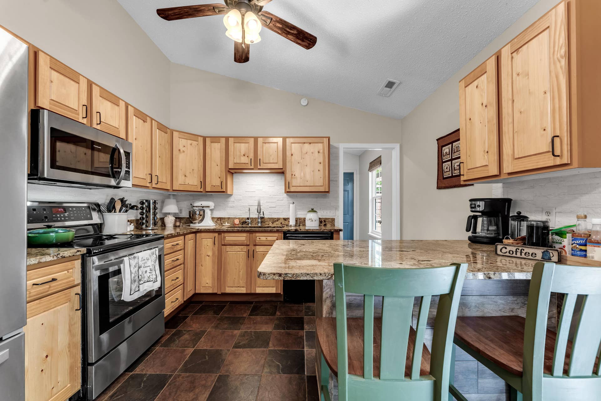81 Deer Ridge Trail, Kimberling City, MO 65686 kitchen