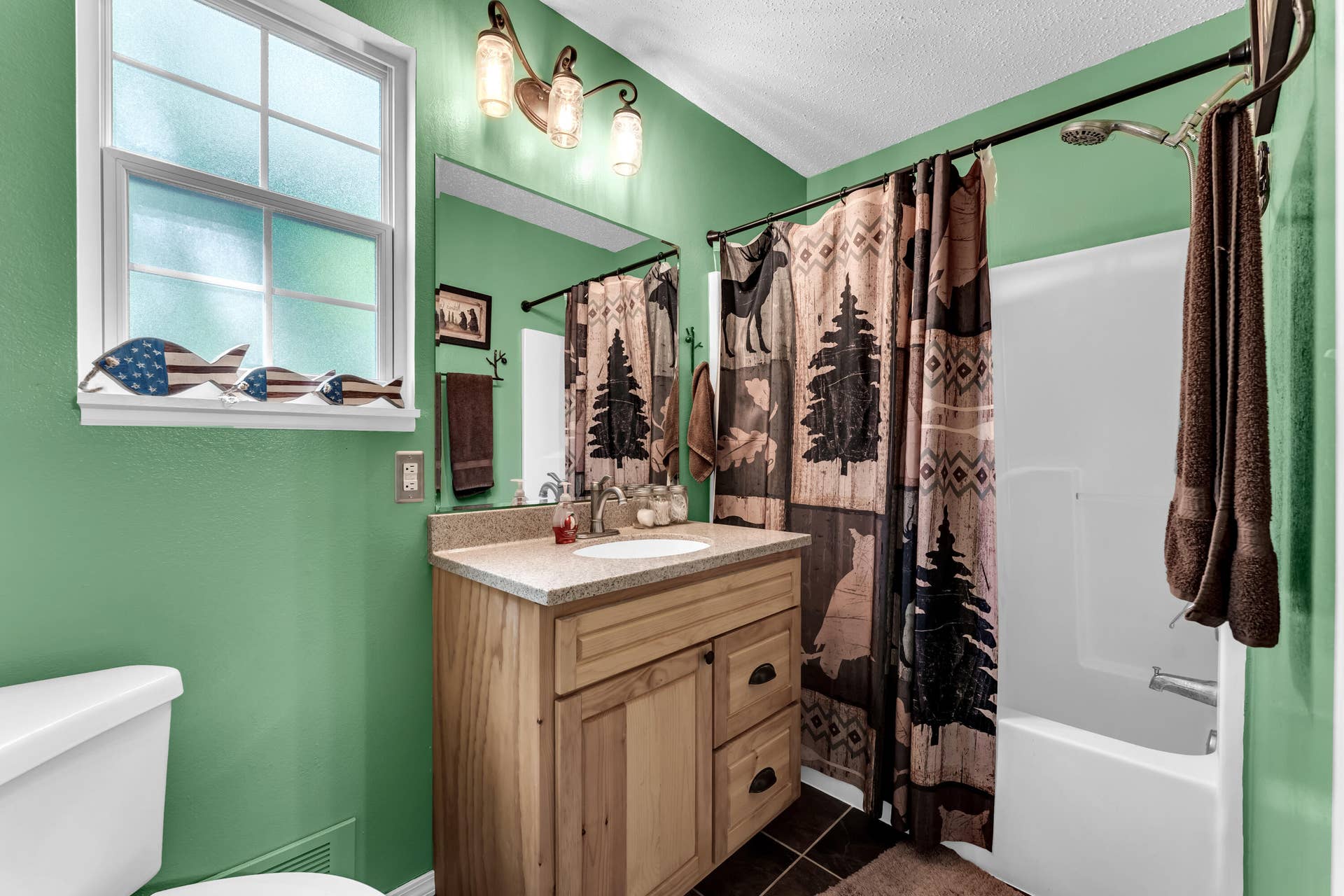 81 Deer Ridge Trail, Kimberling City, MO 65686 primary bath