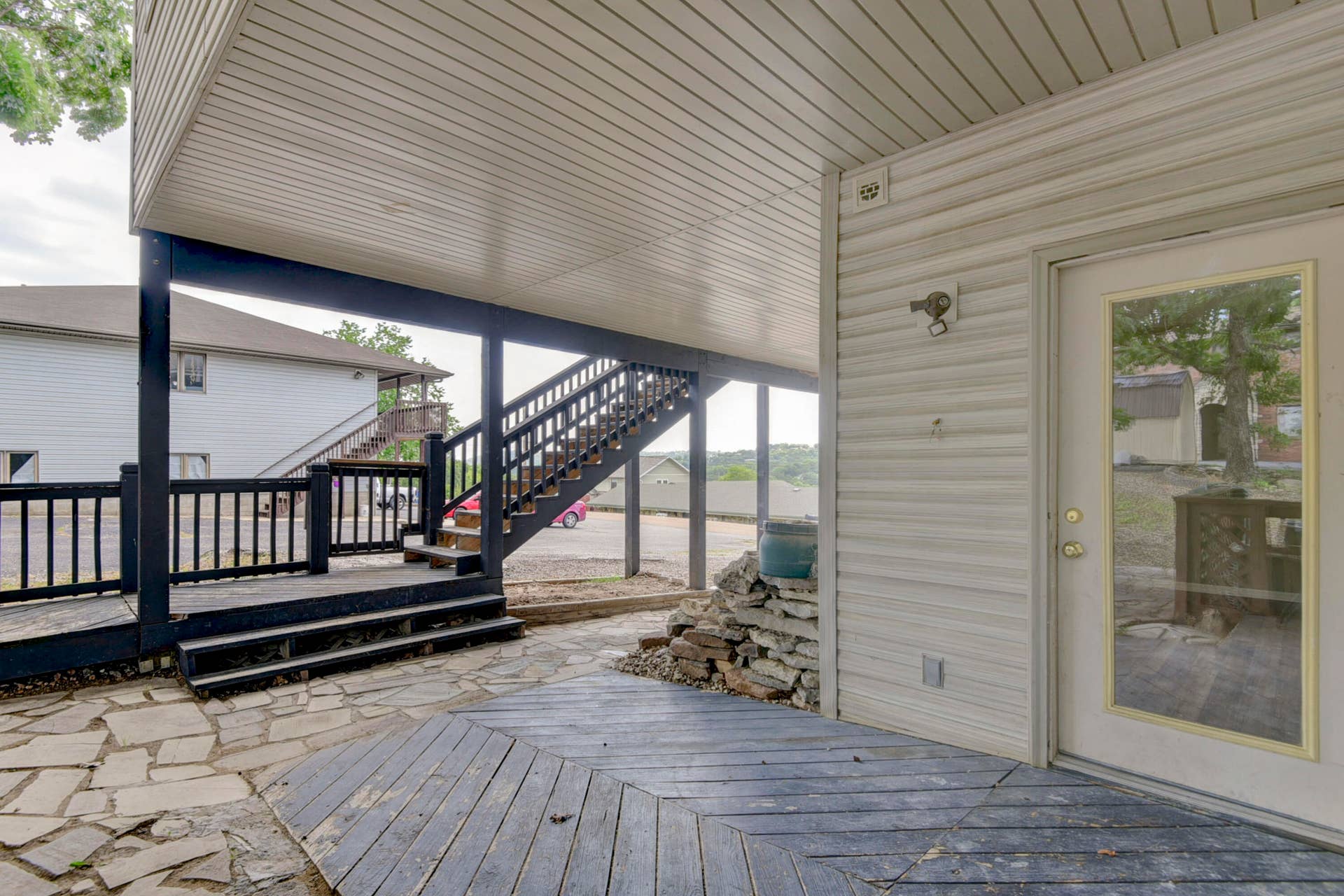 4 Kissee Avenue, Apt #2, Kimberling City, MO 65686 DSC_0421_2