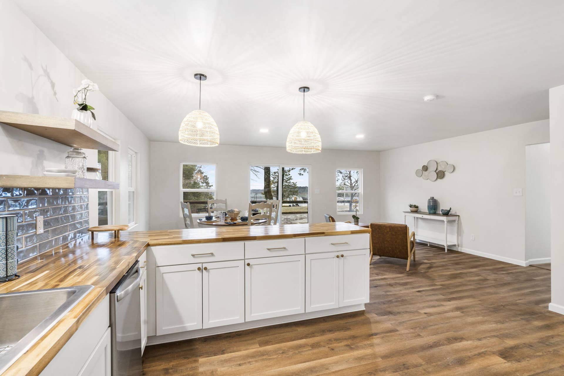 3050-Montague-Ln-Heart-of-Home