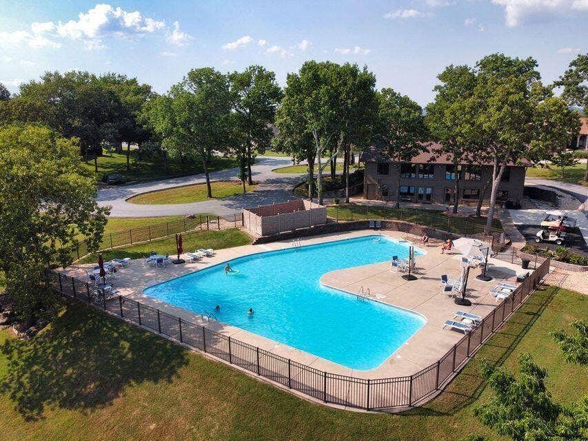 181 Silver Sunset Lane, Kimberling City, MO 65686 Overlook pool