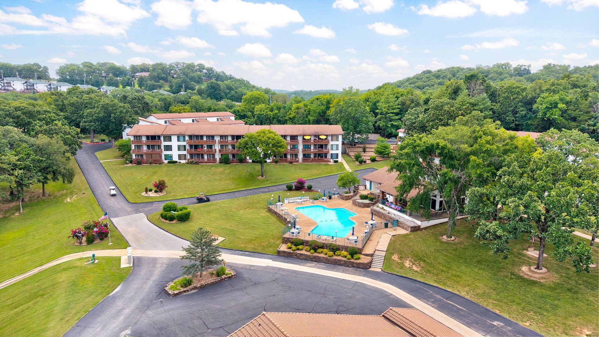 1715 Paradise Landing Rd-11
